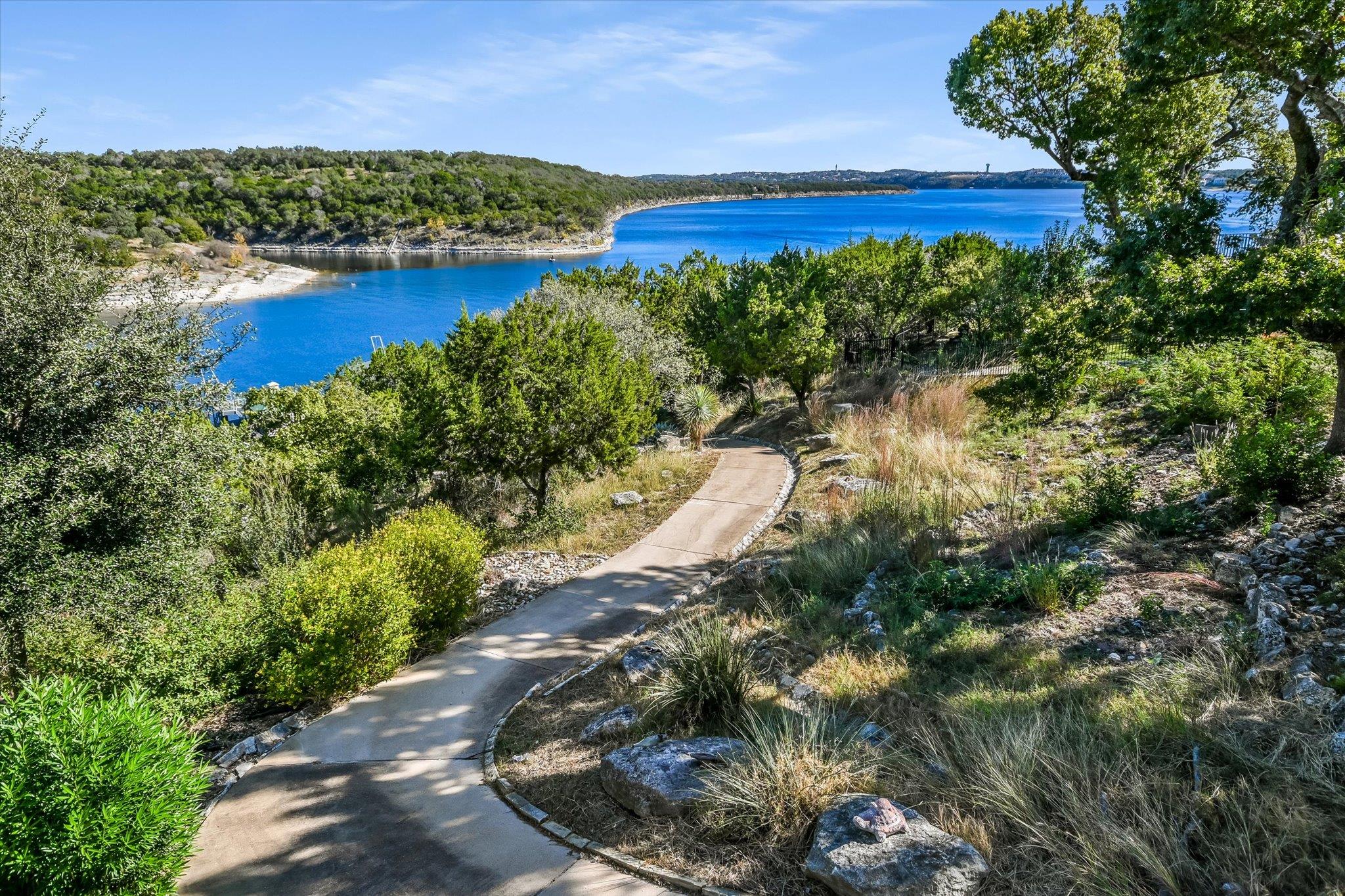 1817 Kingfisher Ridge Cv, Lago Vista, TX 78645