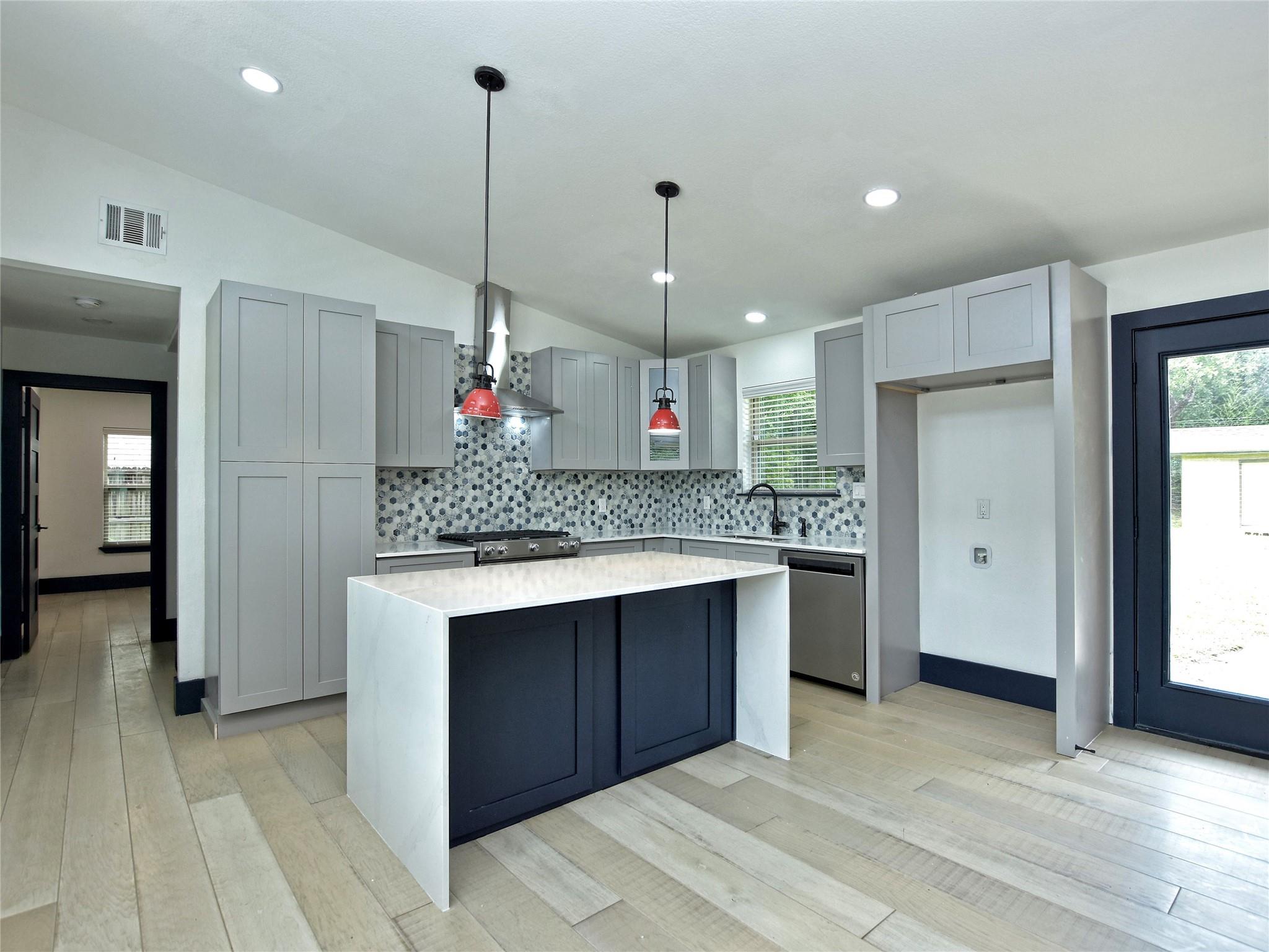 11800 Tedford St, Austin, TX 78753