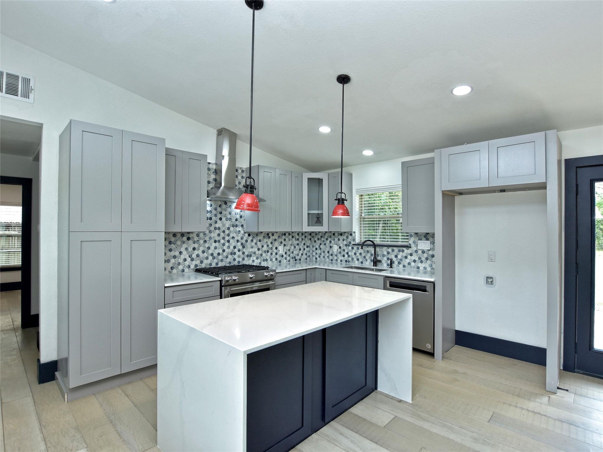 11800 Tedford St, Austin, TX 78753