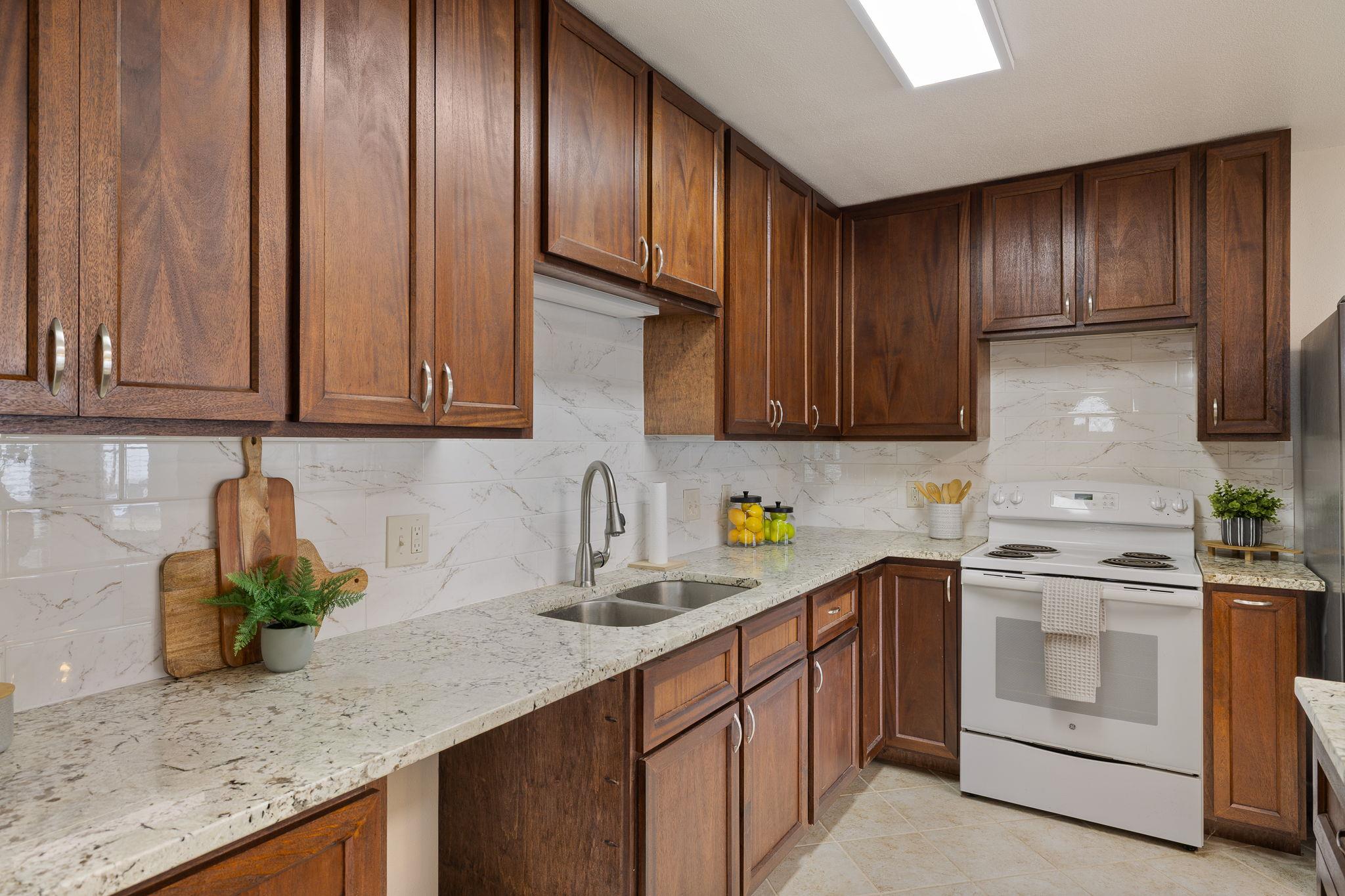 306 Dove Trl, Bertram, TX 78605