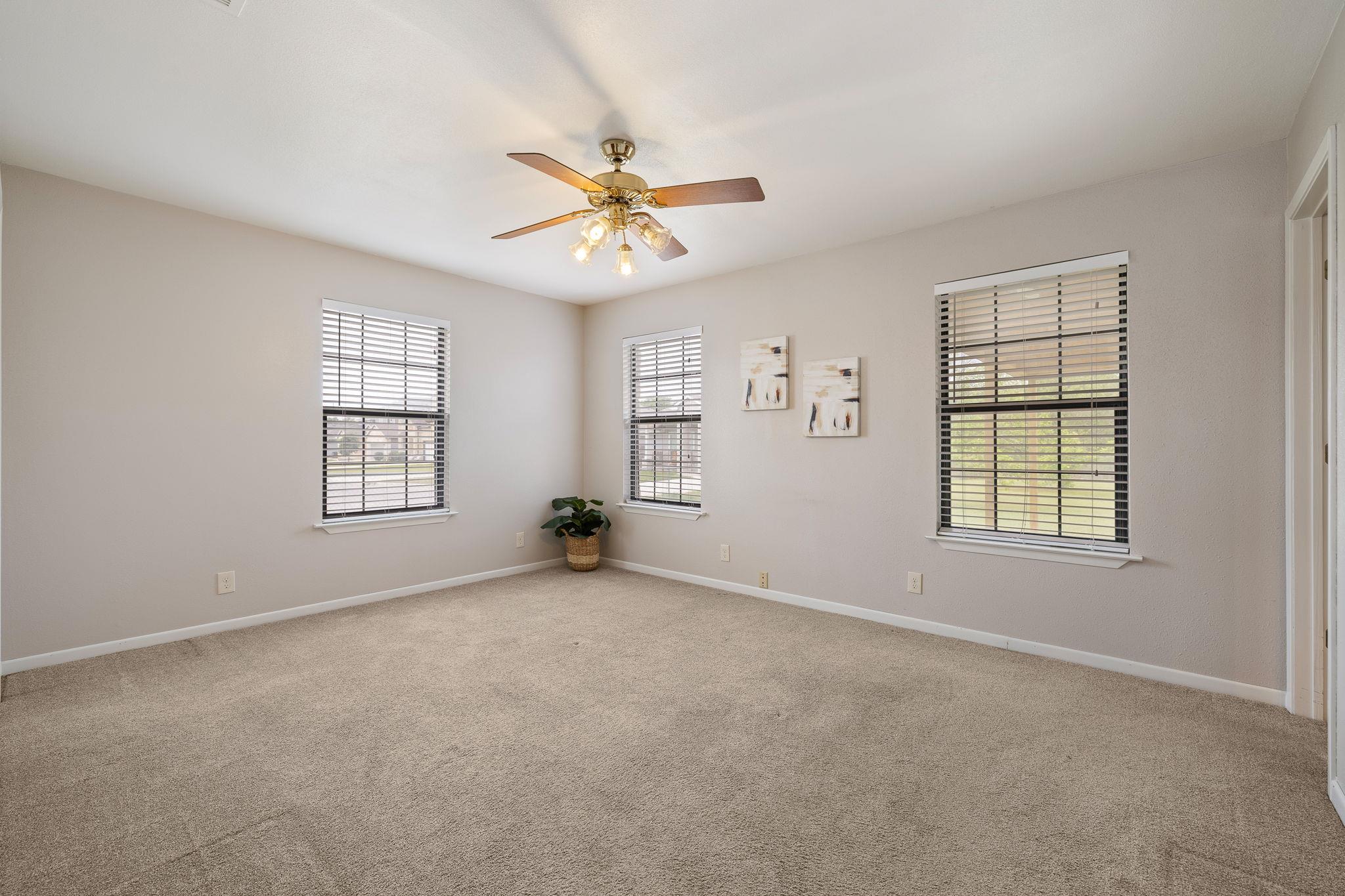 306 Dove Trl, Bertram, TX 78605