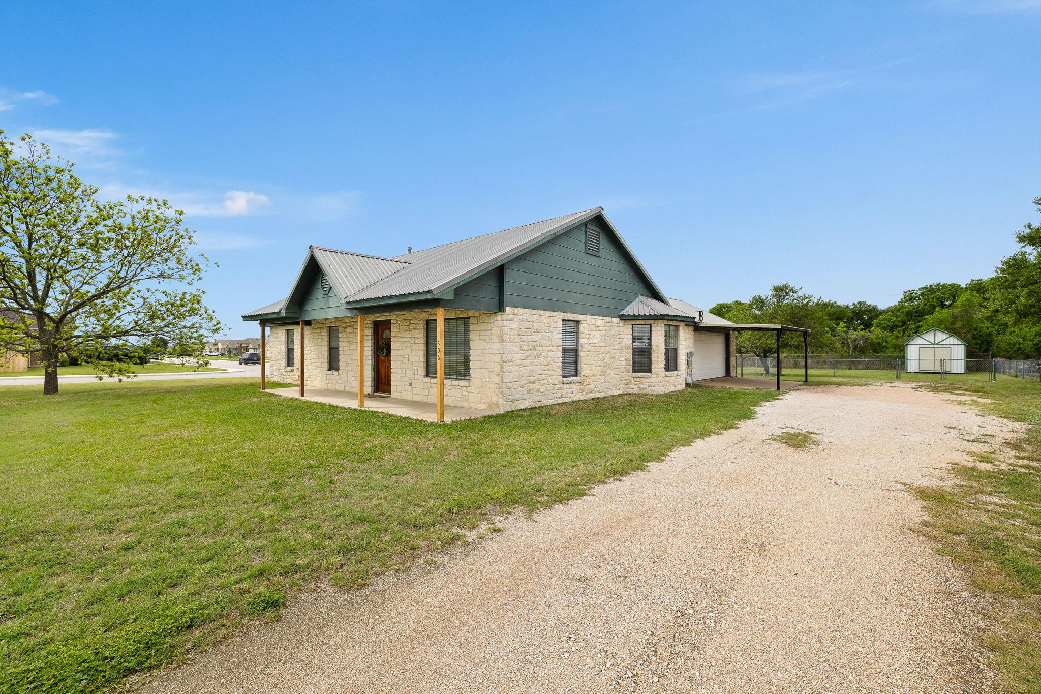 306 Dove Trl, Bertram, TX 78605