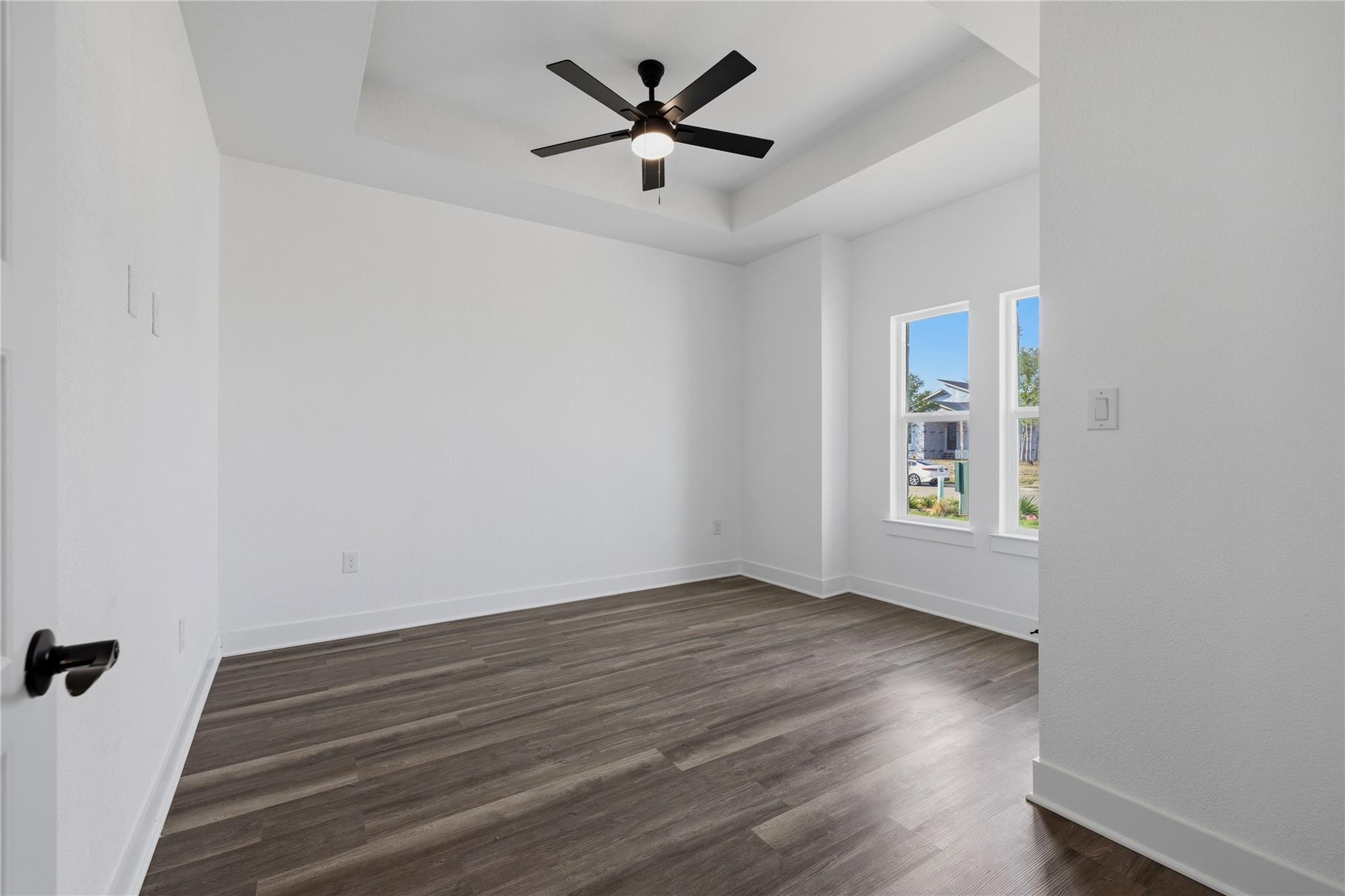 158 Lavanda Ln, Dale, TX 78616