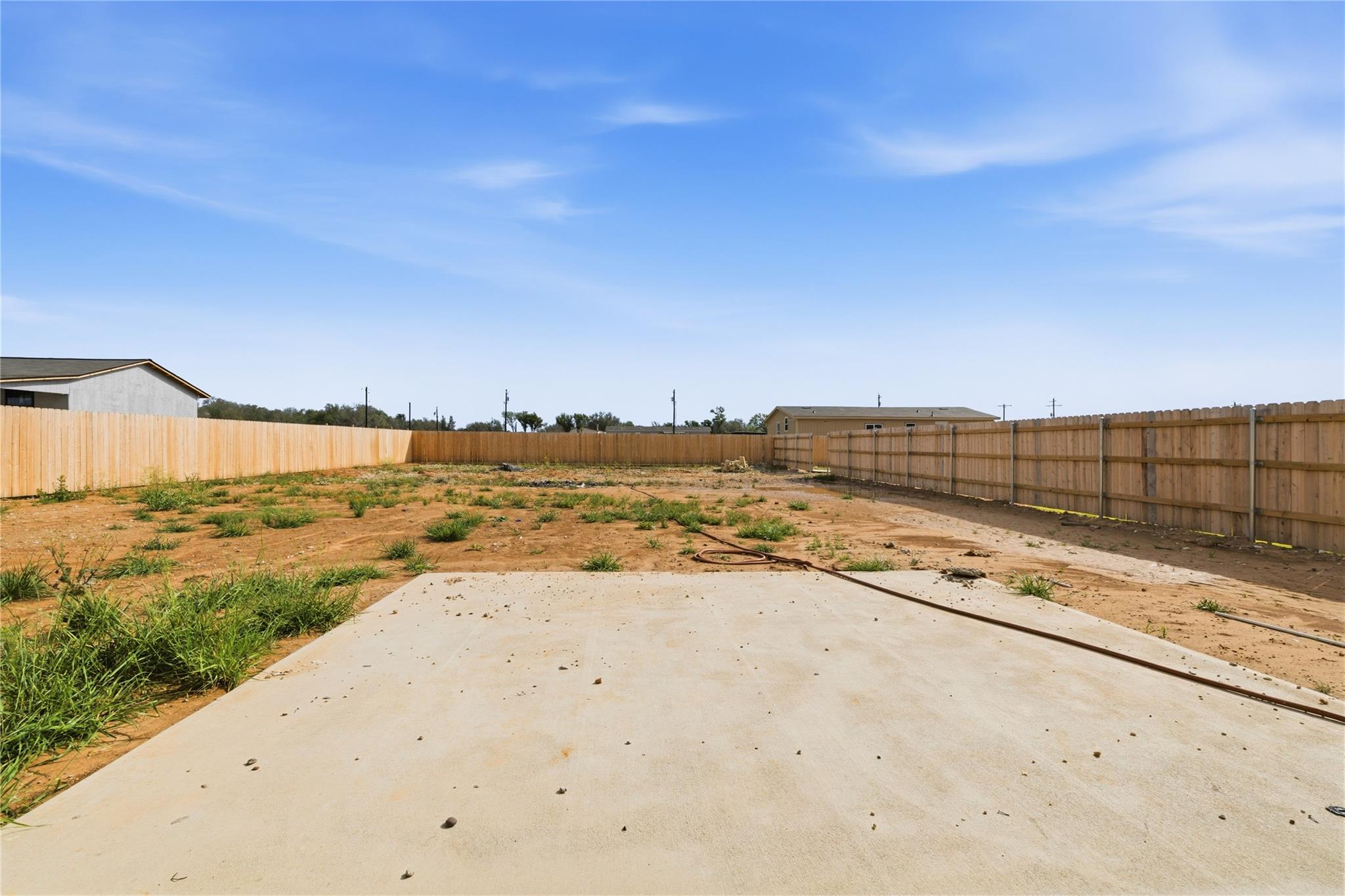 158 Lavanda Ln, Dale, TX 78616