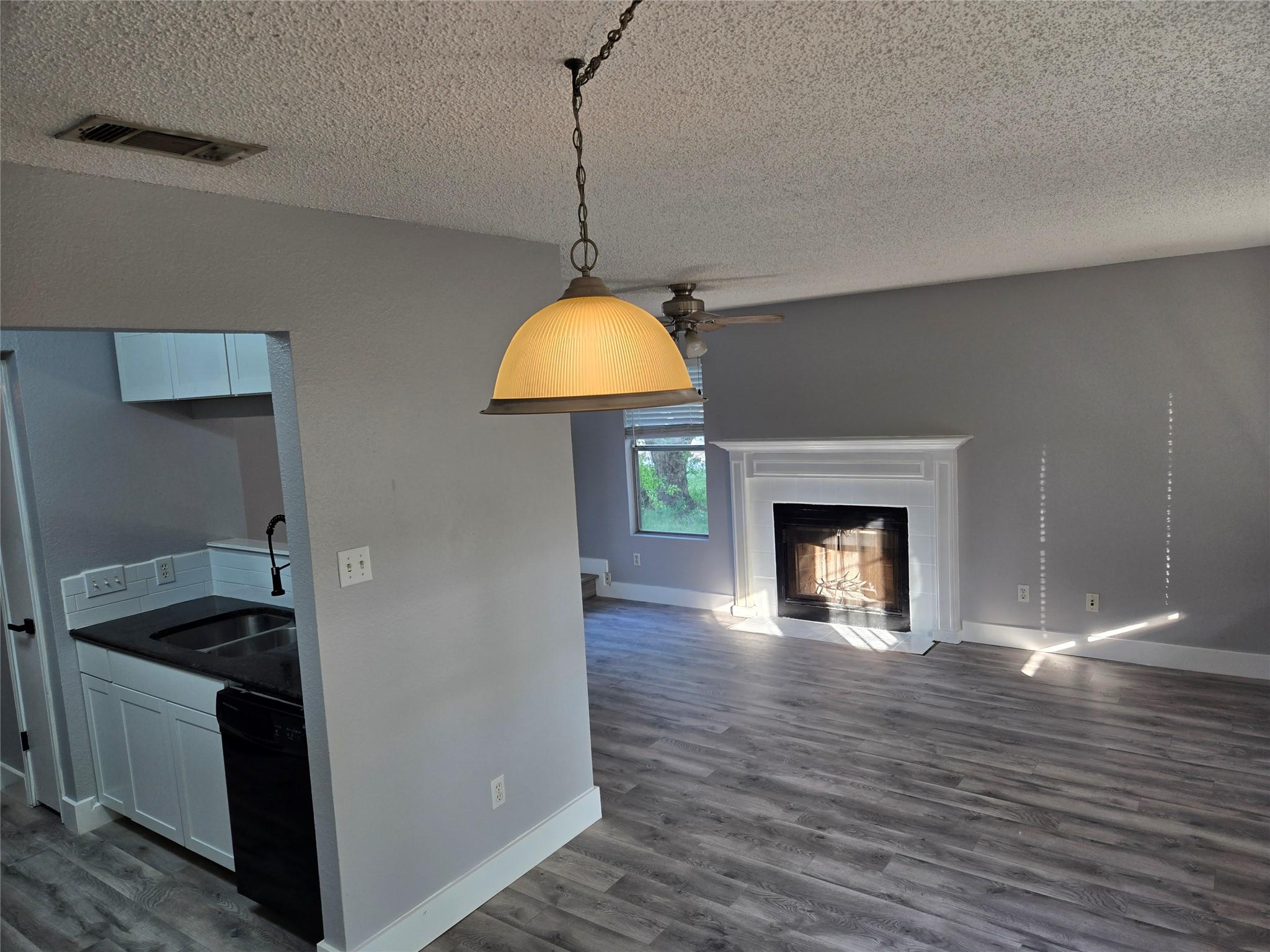 10001 Parliament House Rd # A, Austin, TX 78729