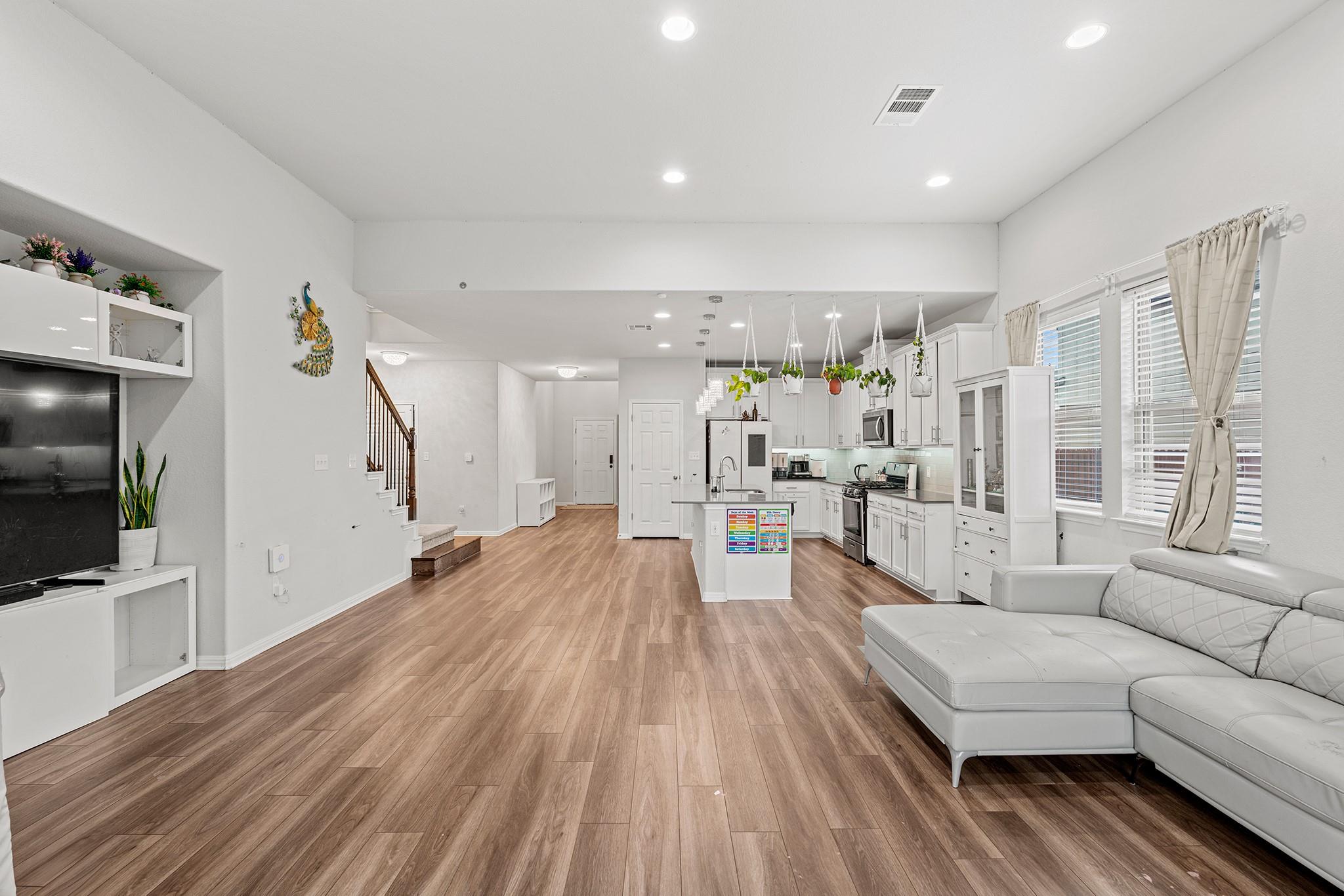 133 Caney Cv, Leander, TX 78641