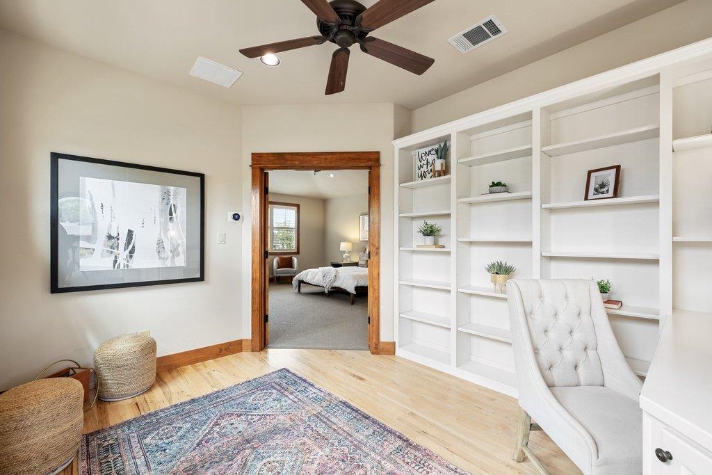 19 Chandon Ln, Lakeway, TX 78734