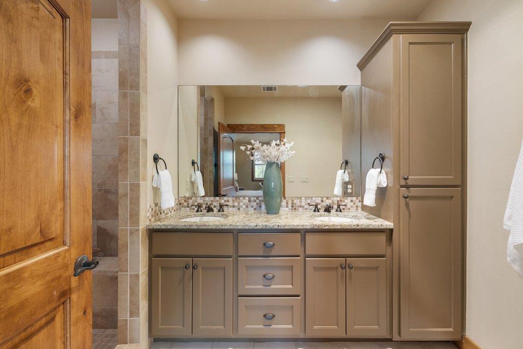 19 Chandon Ln, Lakeway, TX 78734