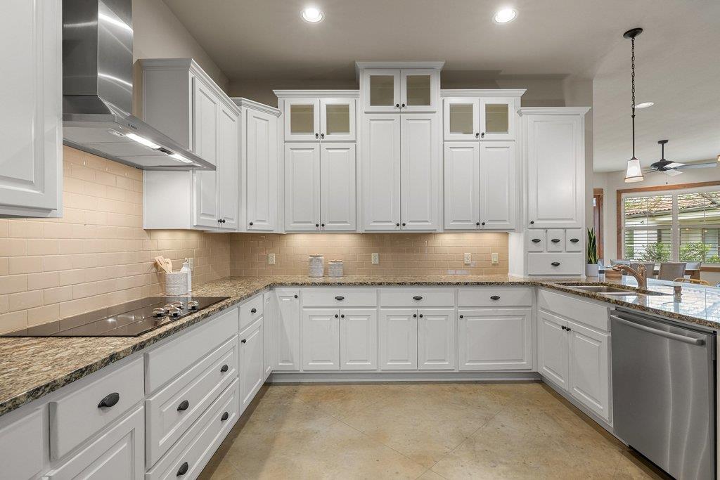 19 Chandon Ln, Lakeway, TX 78734