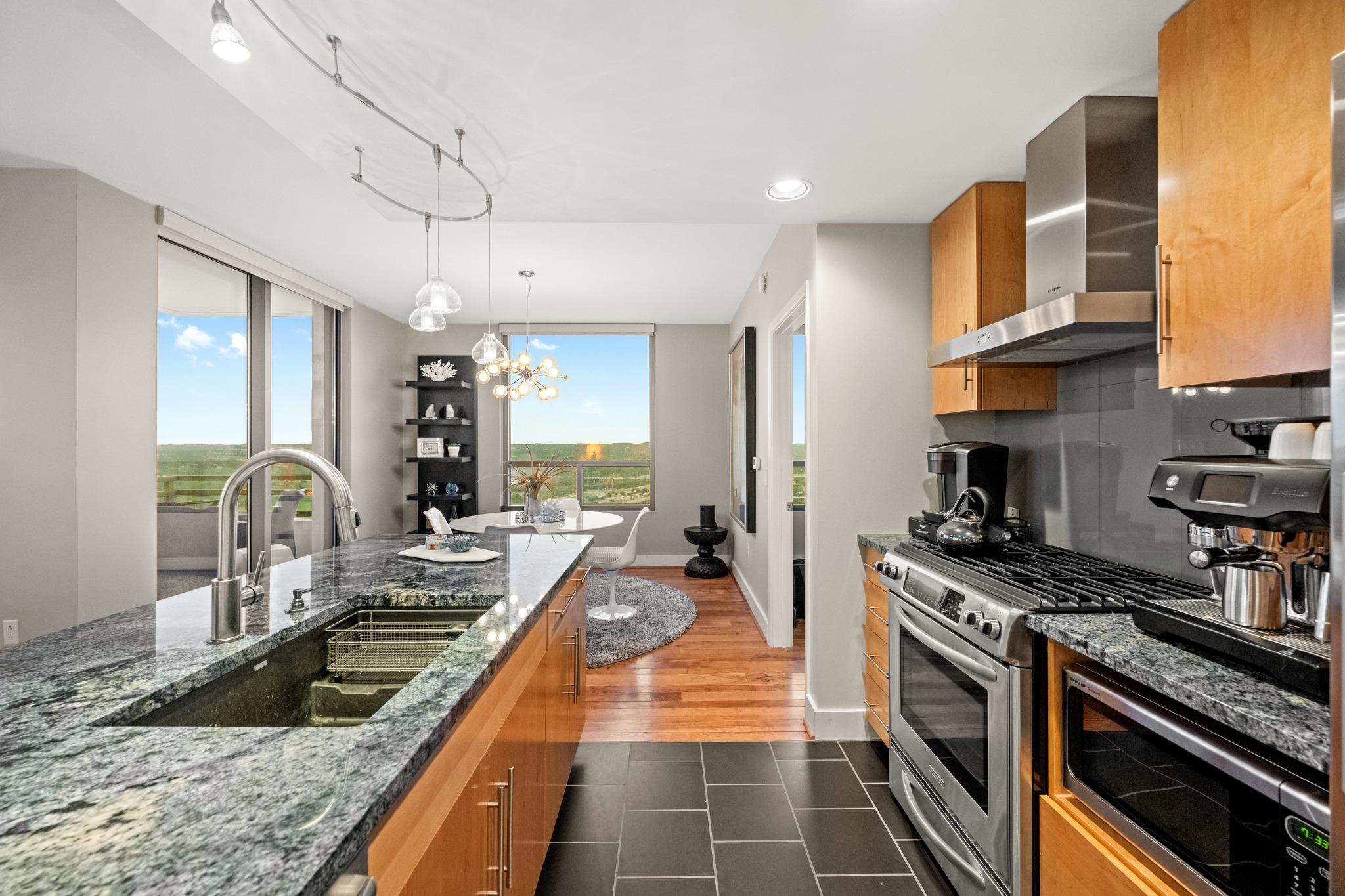 300 Bowie St # 3603, Austin, TX 78703