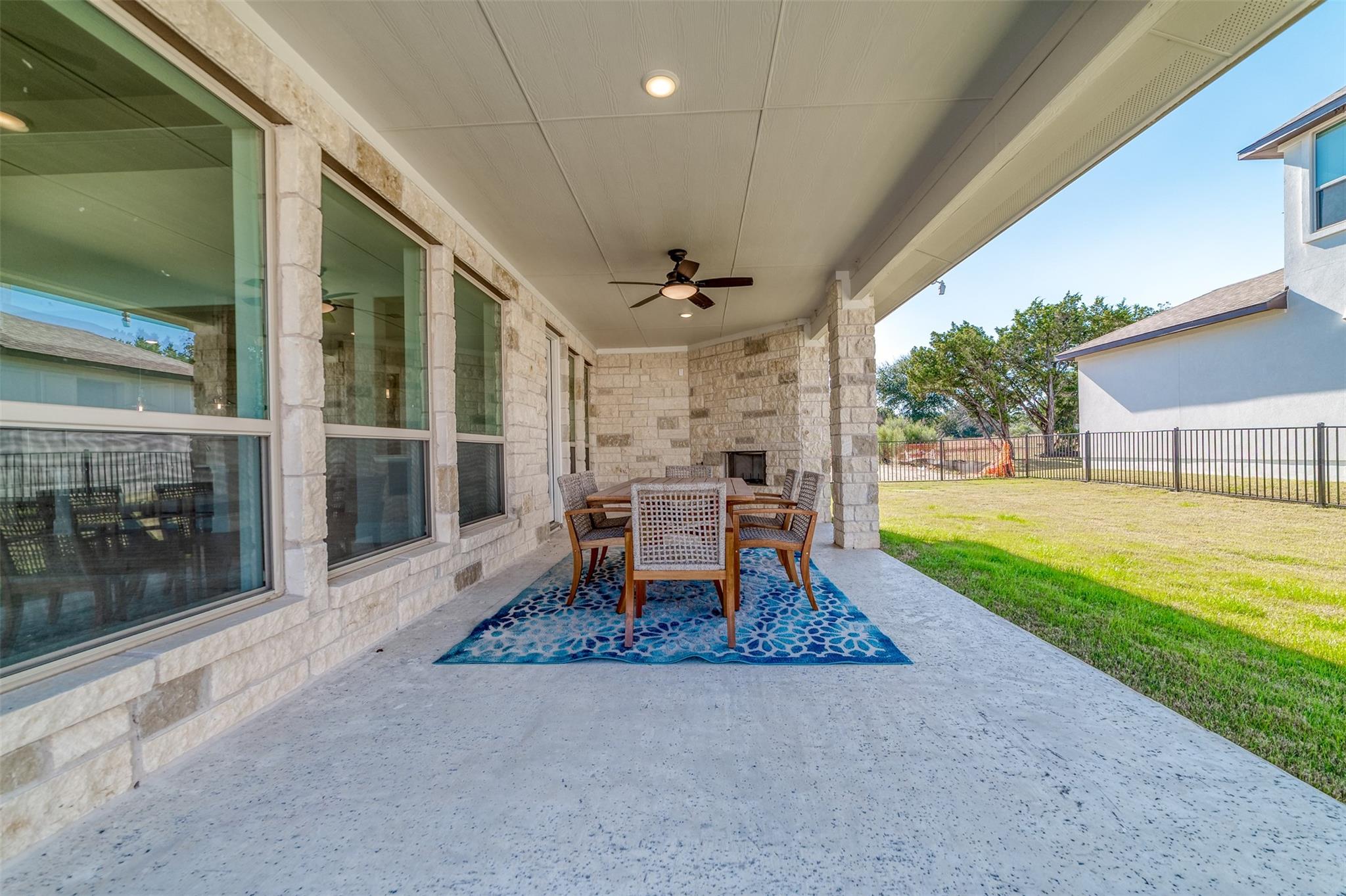 19500 Summit Glory Trl # 139, Spicewood, TX 78669