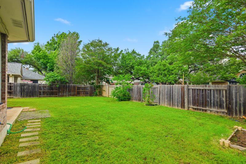 10008 Lachlan Dr, Austin, TX 78717