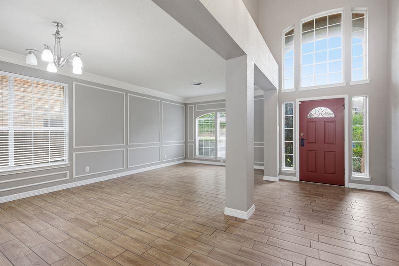 10008 Lachlan Dr, Austin, TX 78717