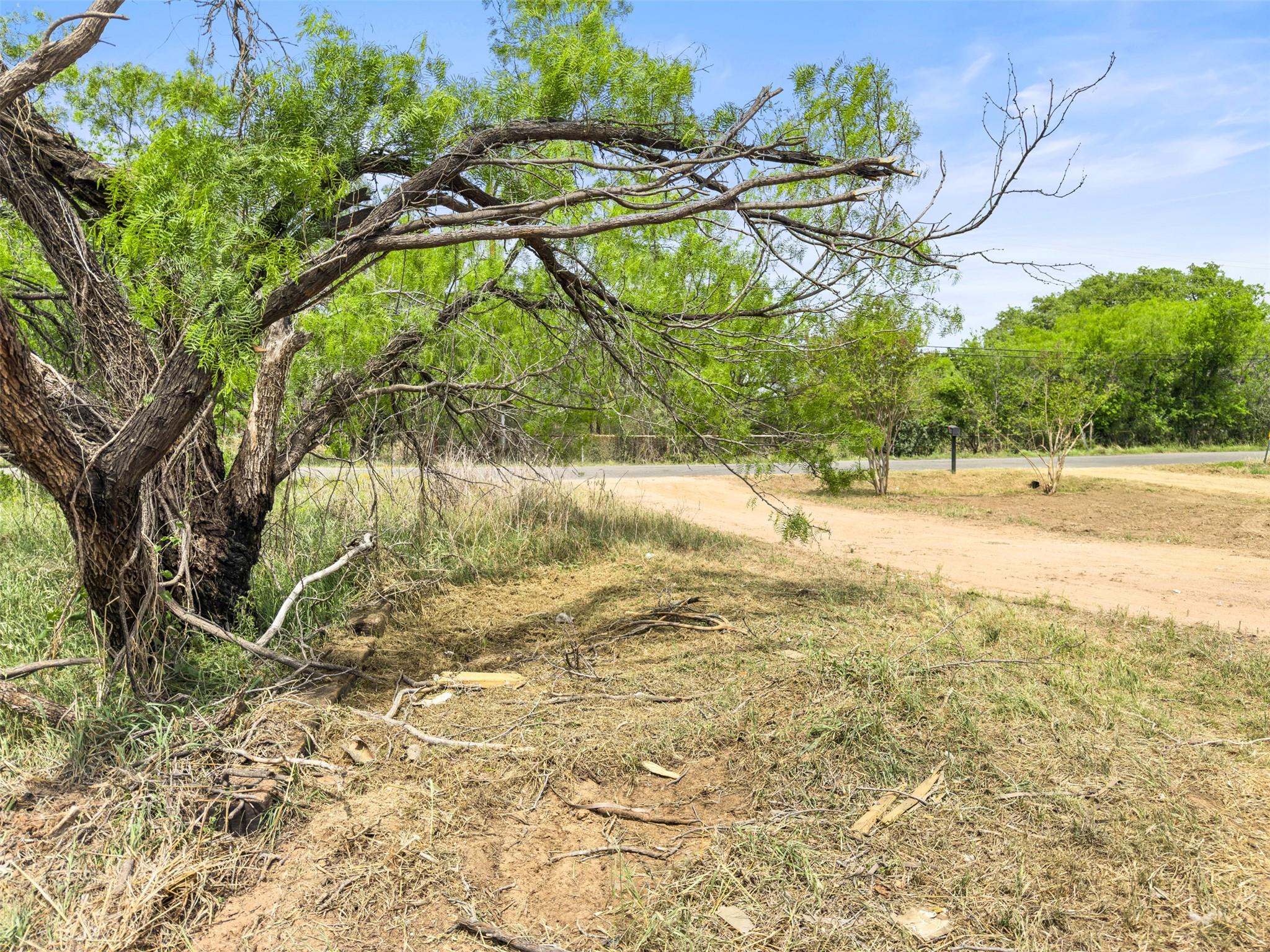 933 County Road 118, Burnet, TX 78611