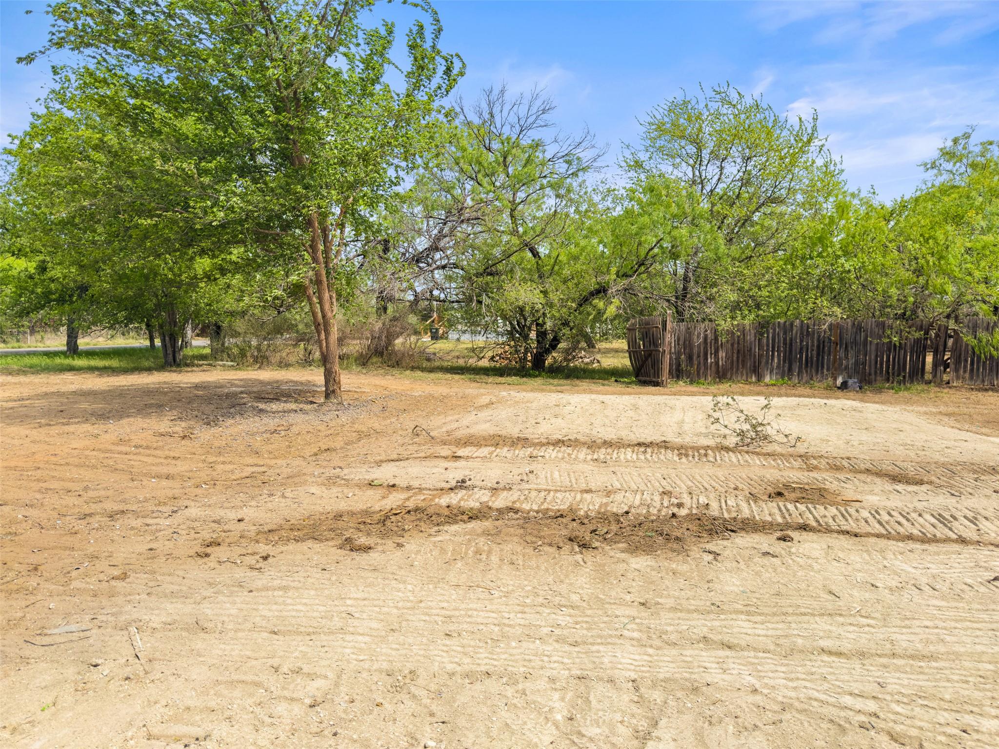 933 County Road 118, Burnet, TX 78611