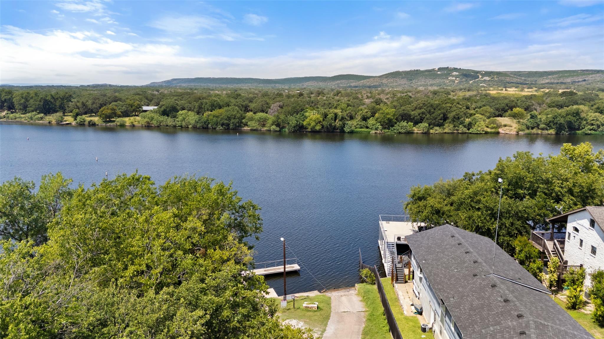 302 Seneca Dr, Burnet, TX 78611