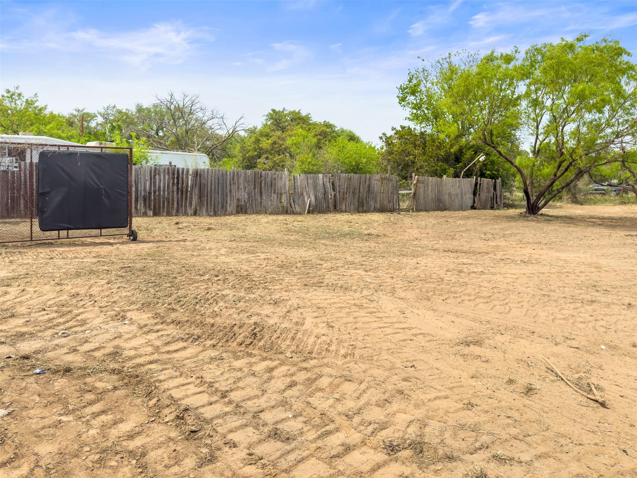 302 Seneca Dr, Burnet, TX 78611