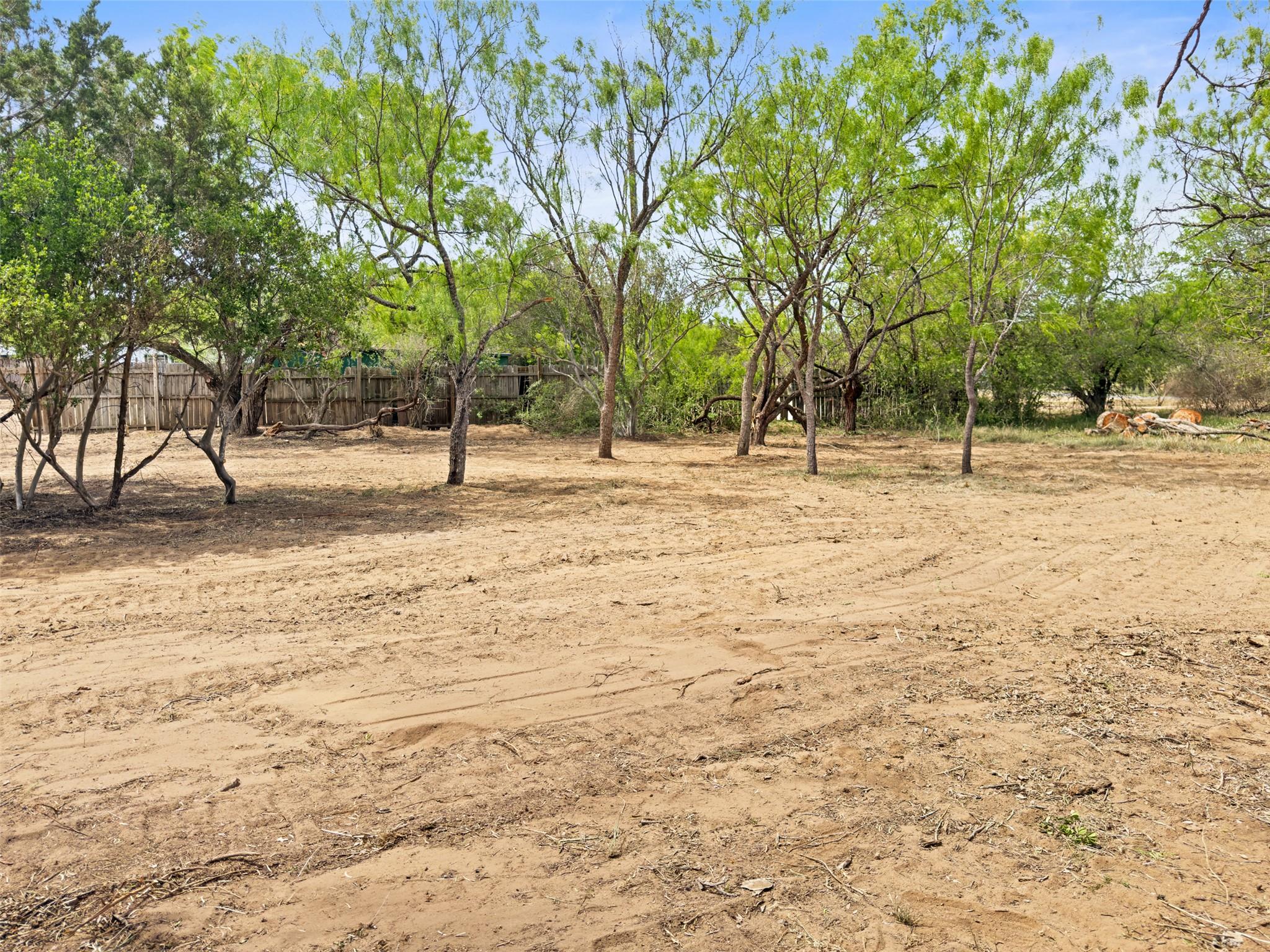 296 Seneca Dr, Burnet, TX 78611