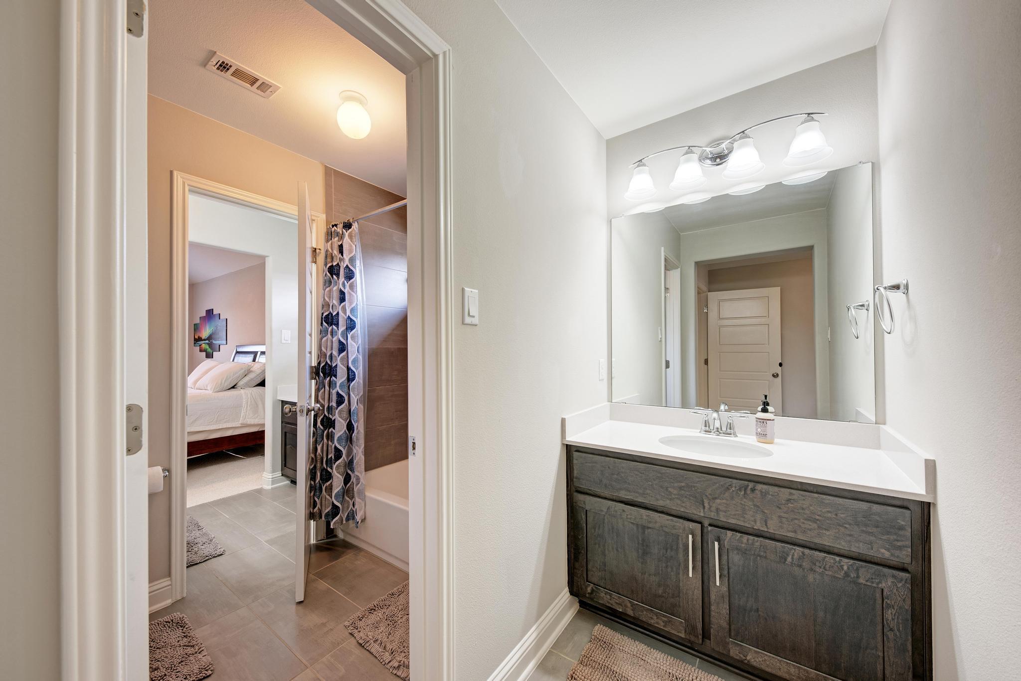 400 Southern Carina Dr, Round Rock, TX 78681