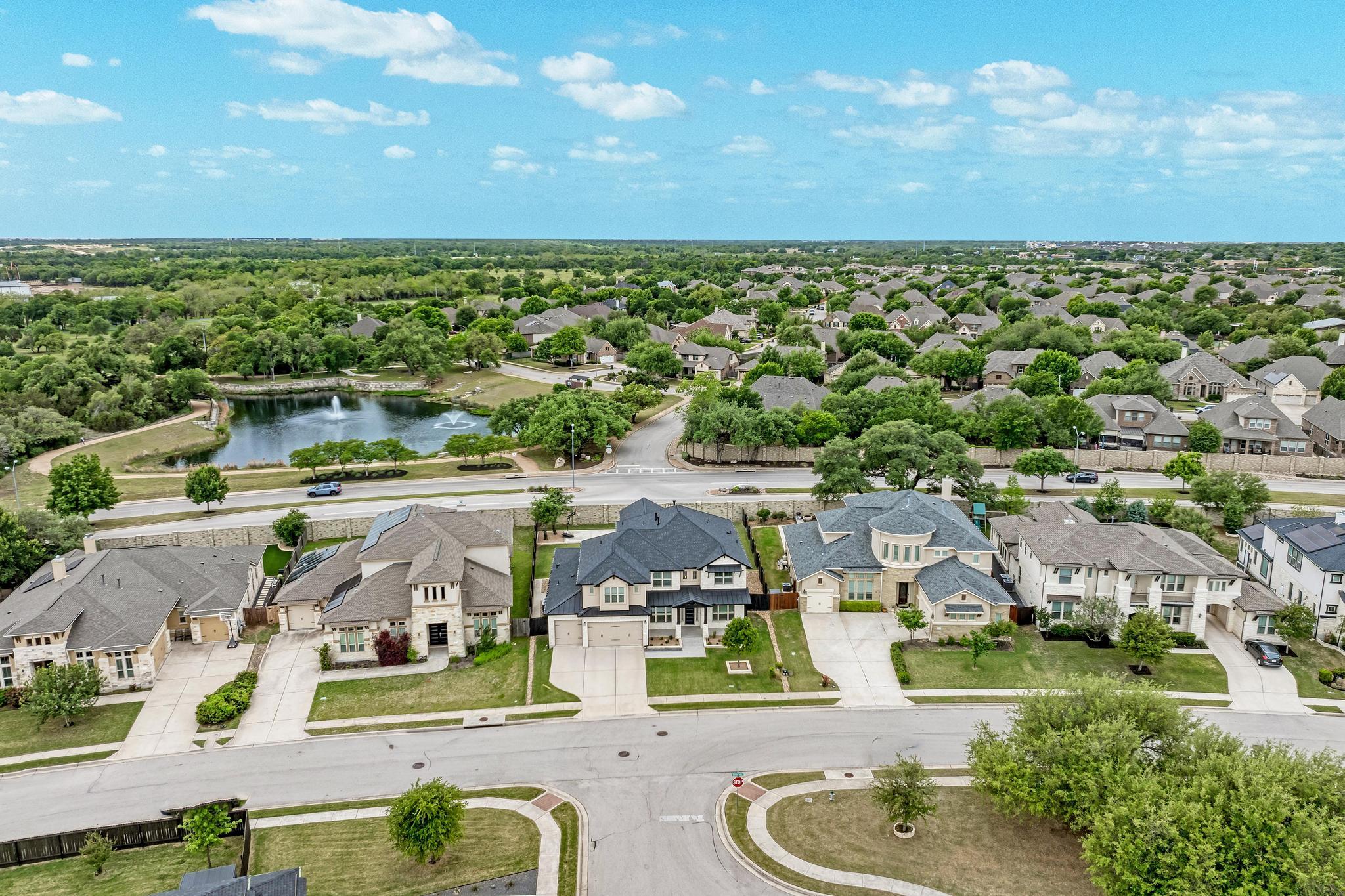 400 Southern Carina Dr, Round Rock, TX 78681