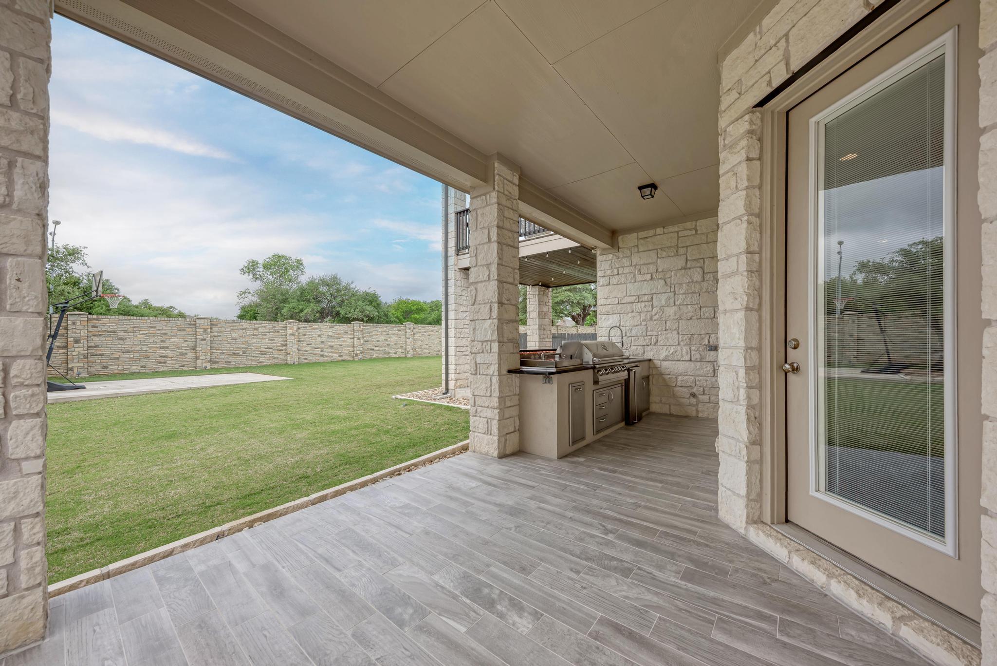 400 Southern Carina Dr, Round Rock, TX 78681