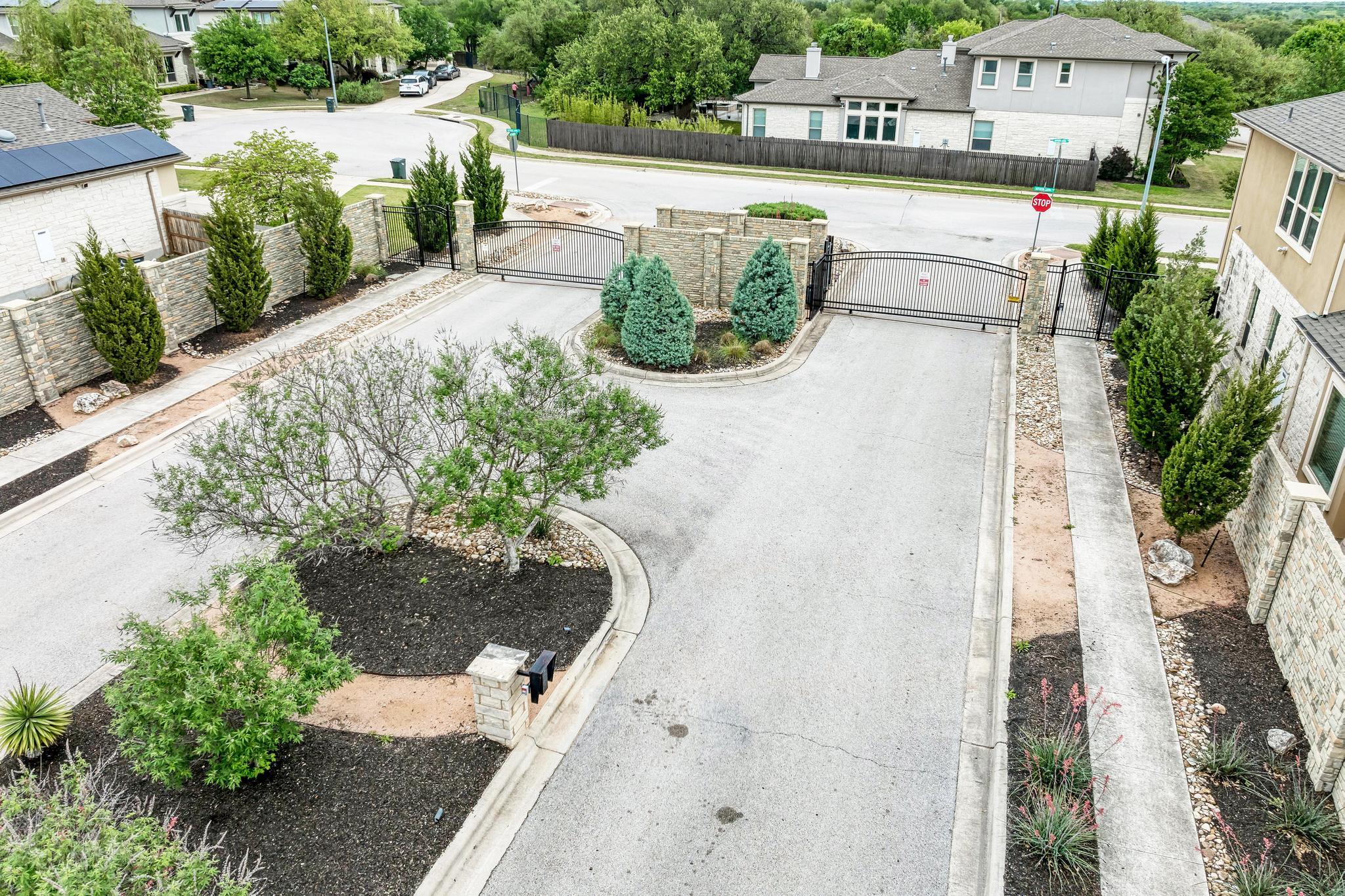 400 Southern Carina Dr, Round Rock, TX 78681