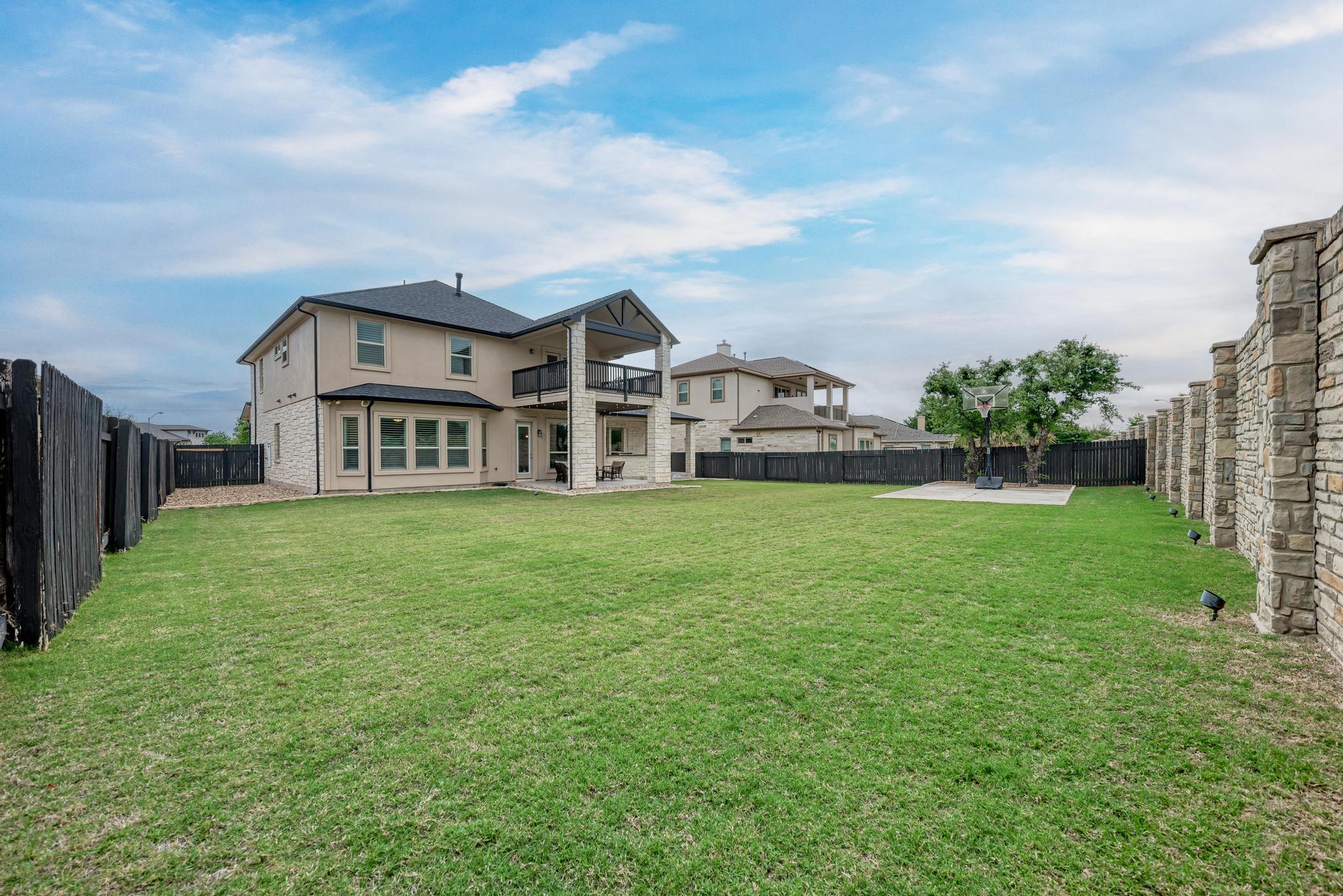 400 Southern Carina Dr, Round Rock, TX 78681