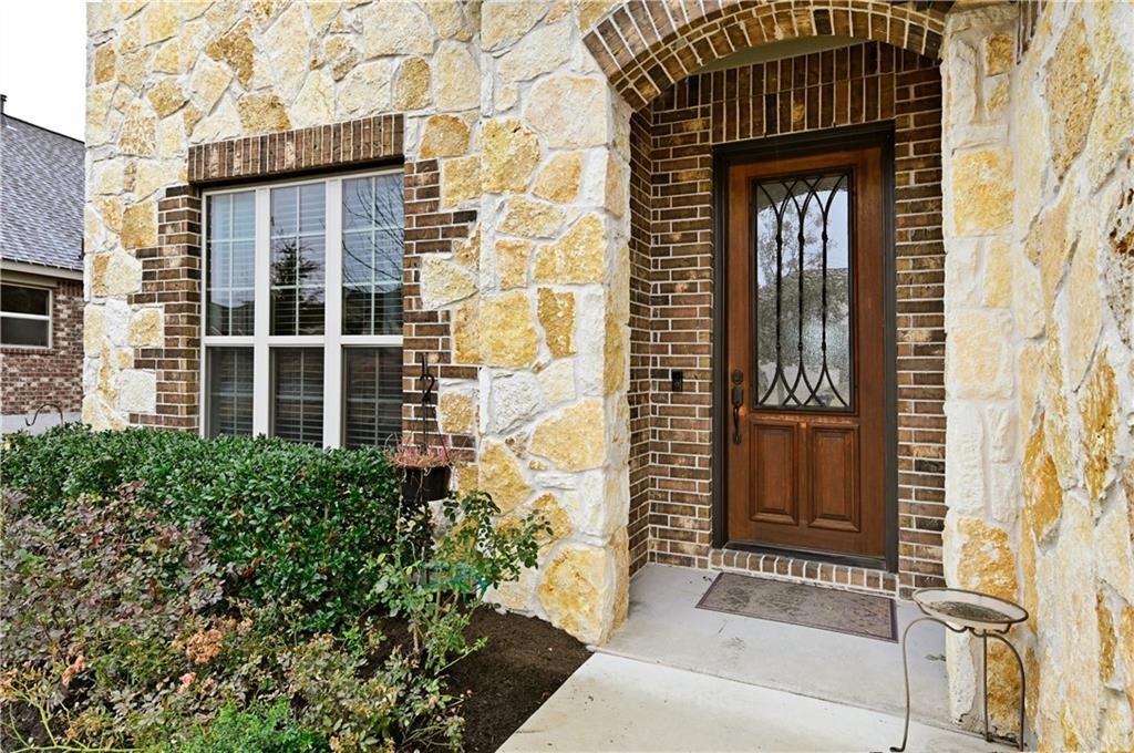 6825 Leonardo Dr, Round Rock, TX 78665