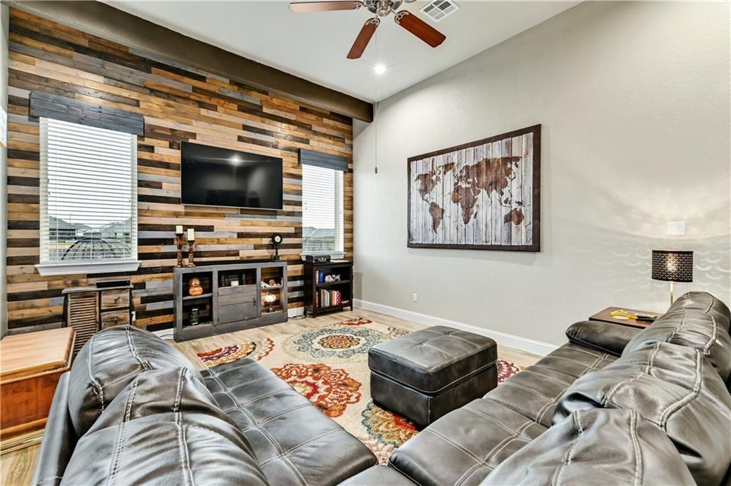 6825 Leonardo Dr, Round Rock, TX 78665