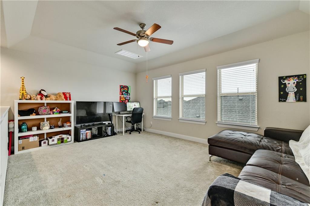 6825 Leonardo Dr, Round Rock, TX 78665