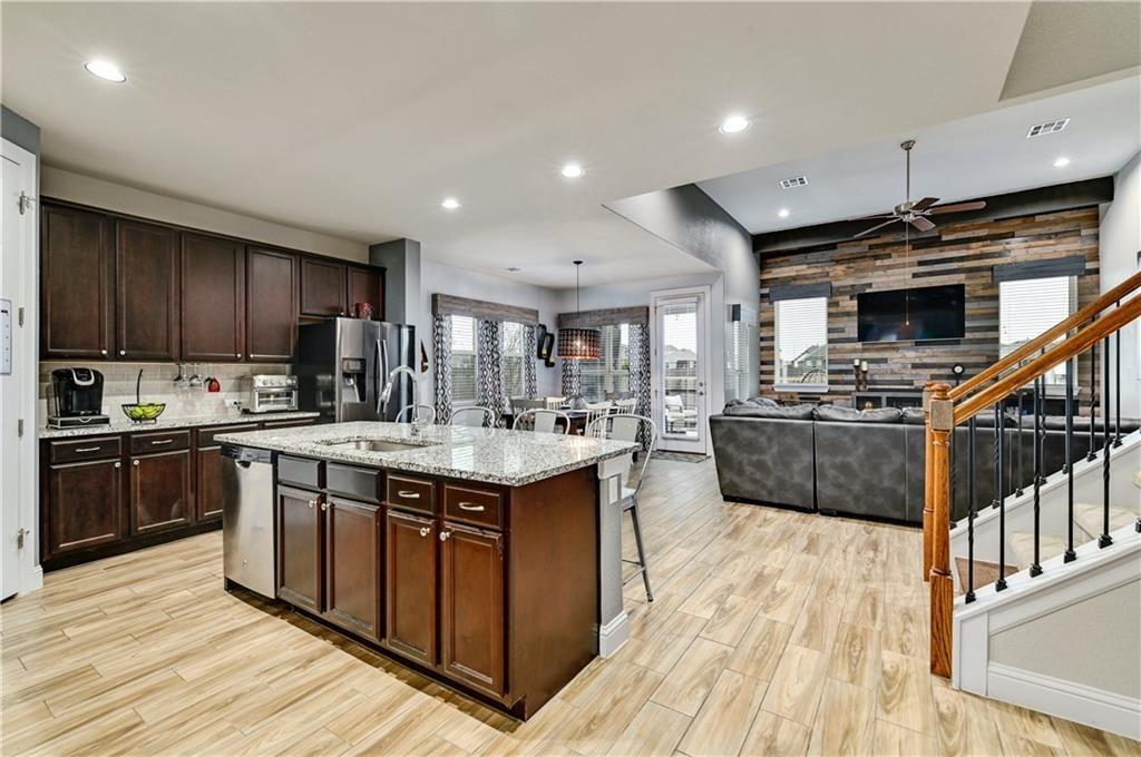 6825 Leonardo Dr, Round Rock, TX 78665