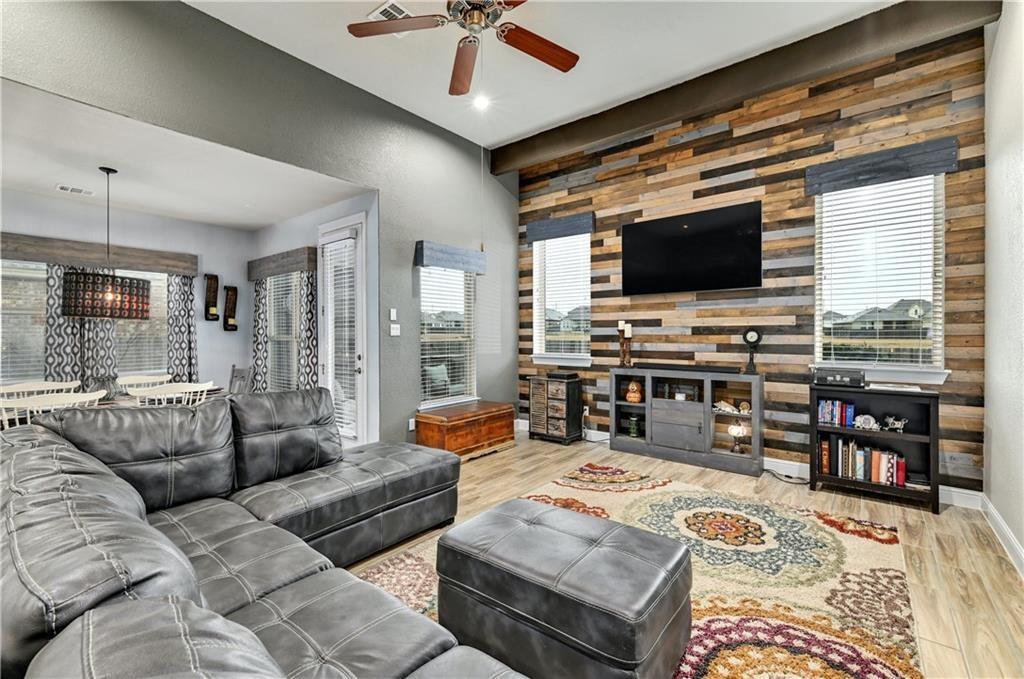 6825 Leonardo Dr, Round Rock, TX 78665