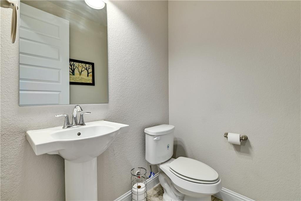 6825 Leonardo Dr, Round Rock, TX 78665