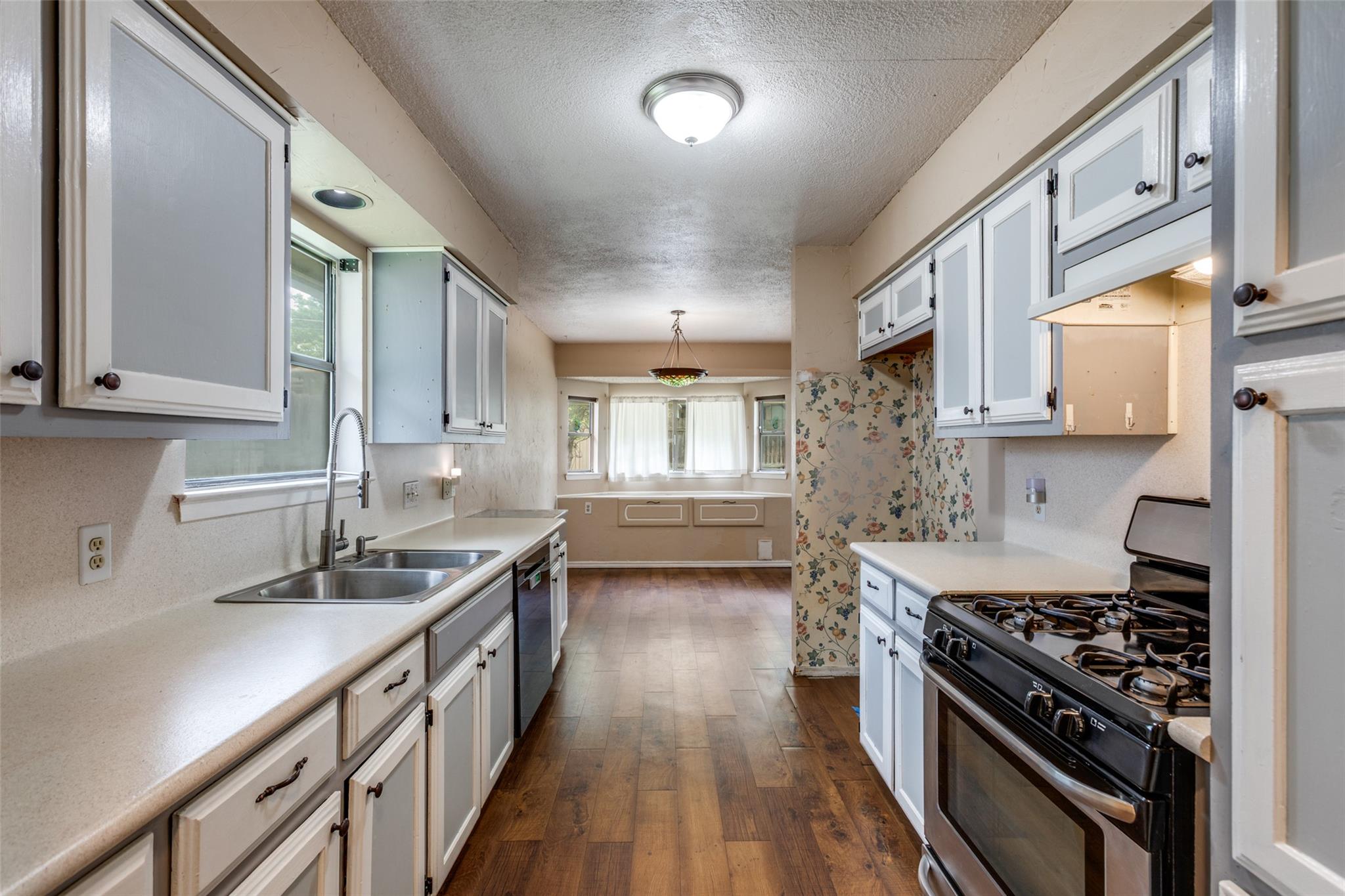 708 Greenwich Pl, Round Rock, TX 78664