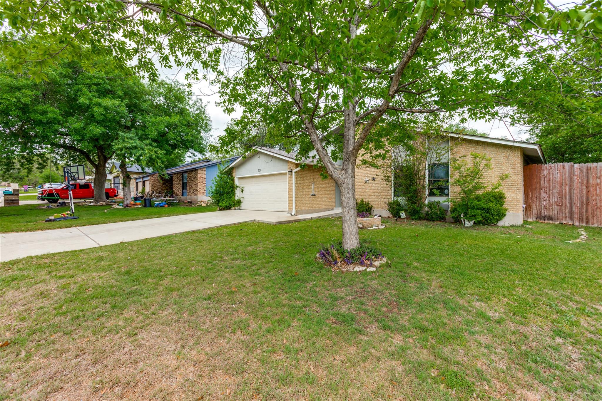 708 Greenwich Pl, Round Rock, TX 78664