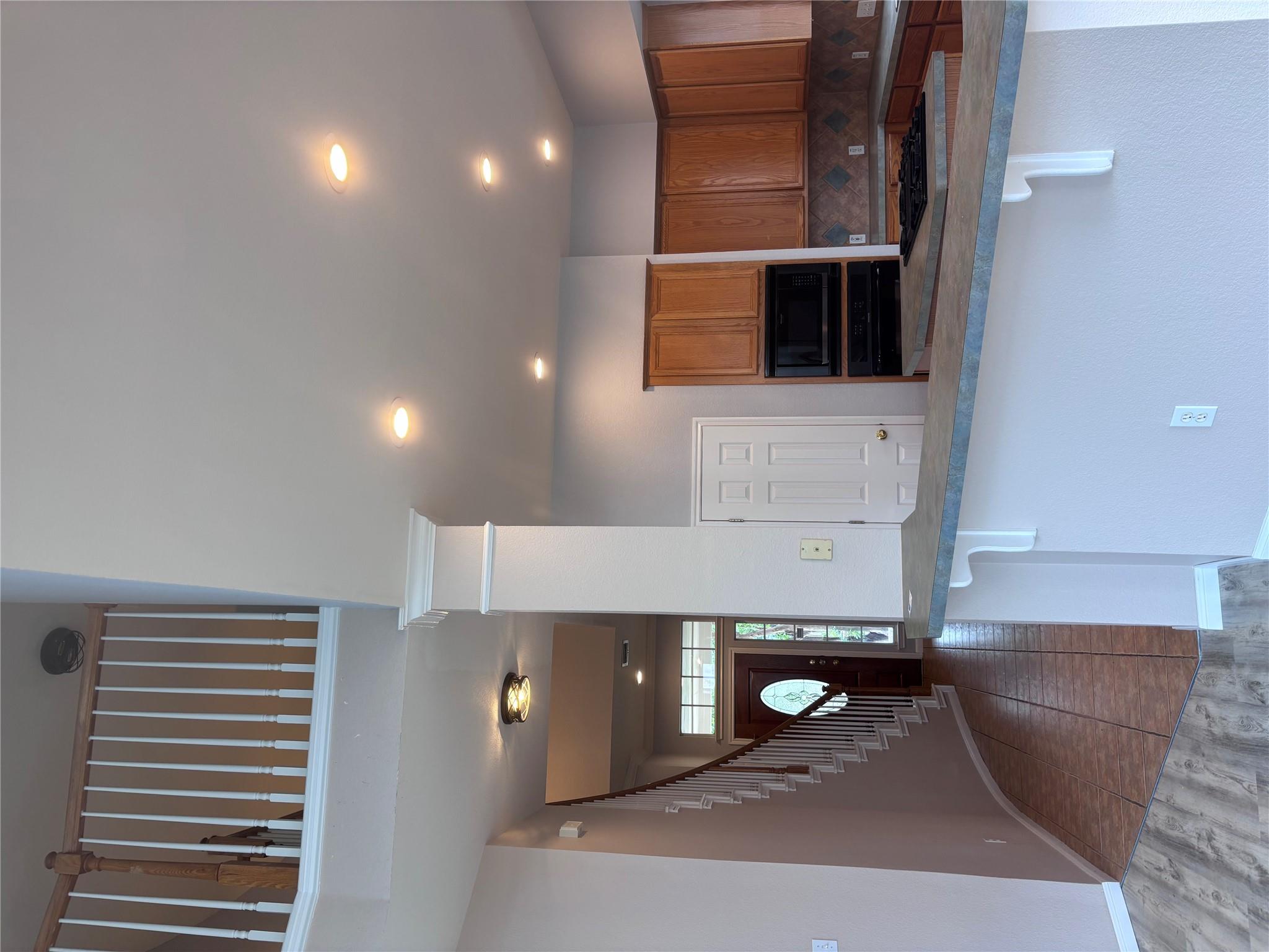 1704 Lynnville Trl, Austin, TX 78727