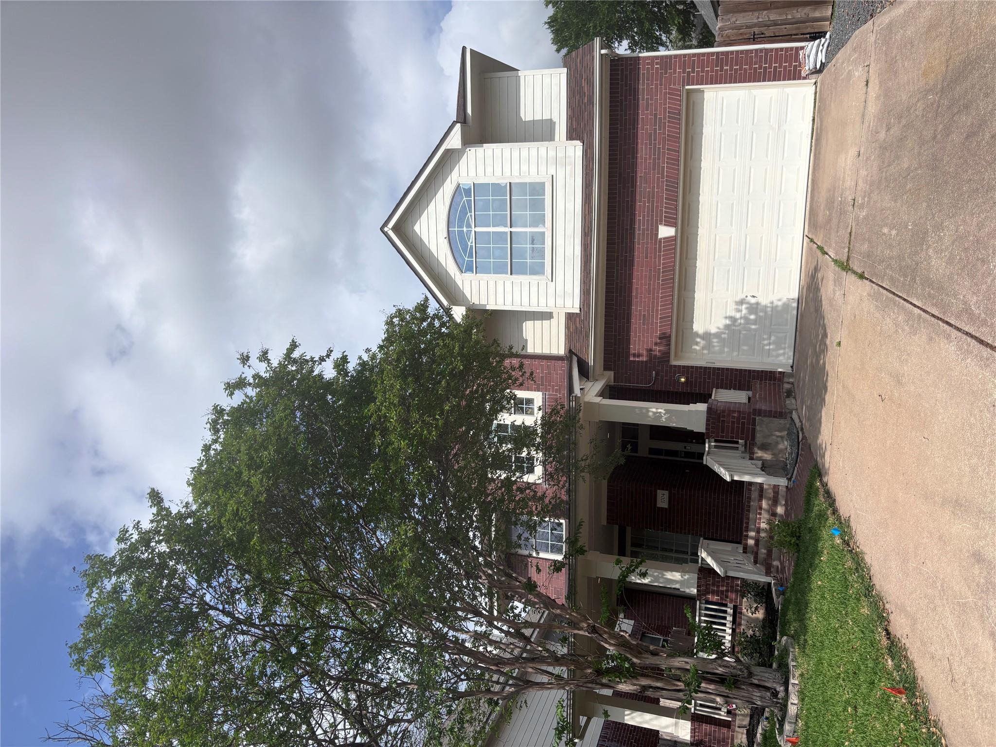 1704 Lynnville Trl, Austin, TX 78727