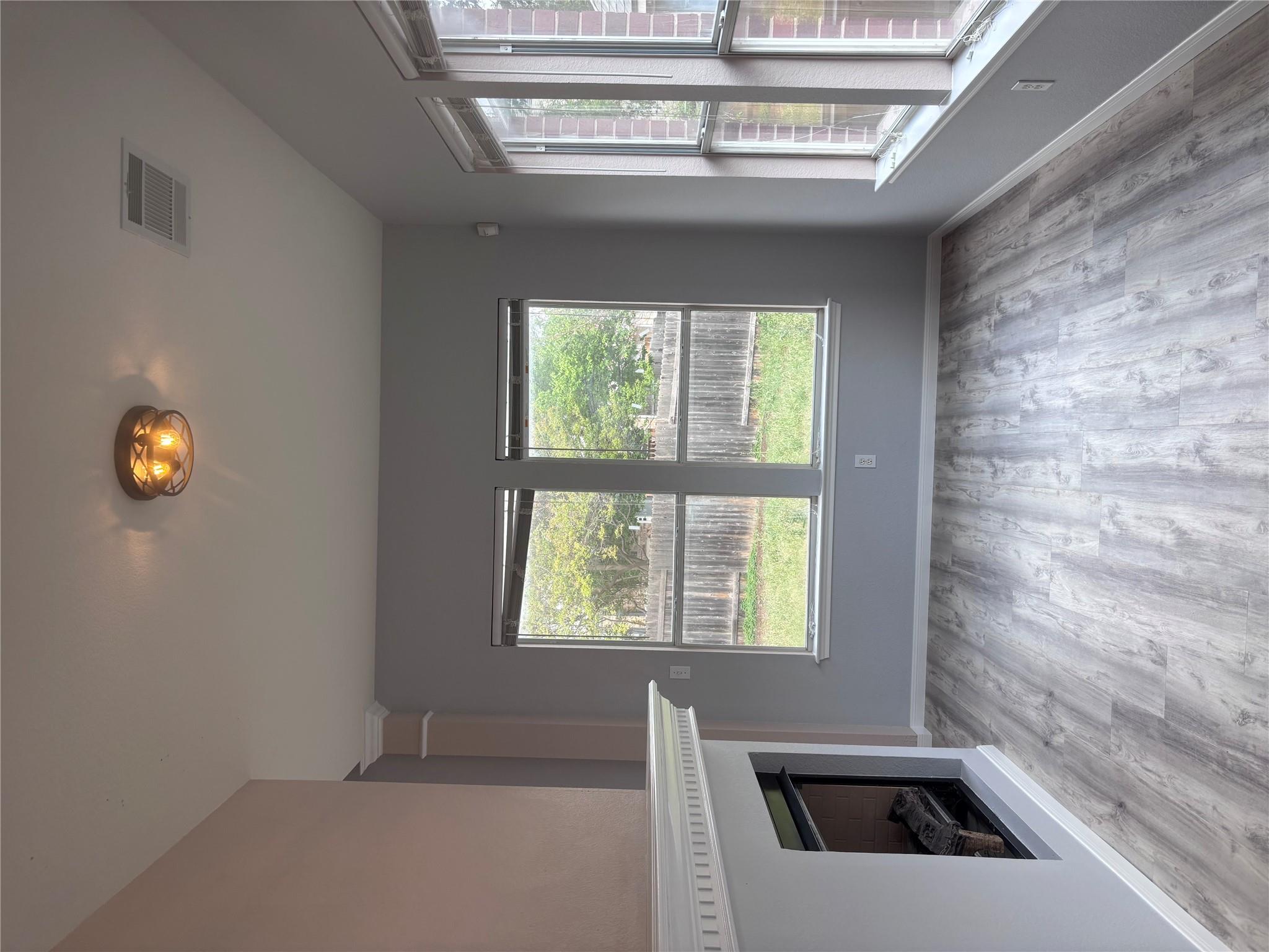 1704 Lynnville Trl, Austin, TX 78727