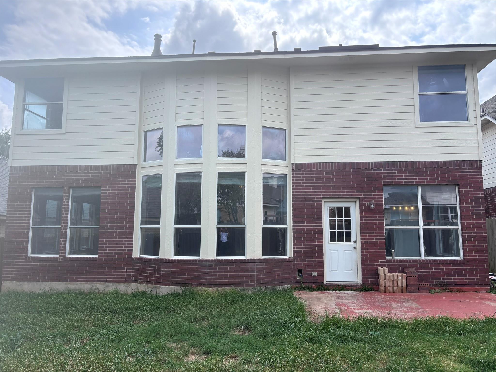 1704 Lynnville Trl, Austin, TX 78727