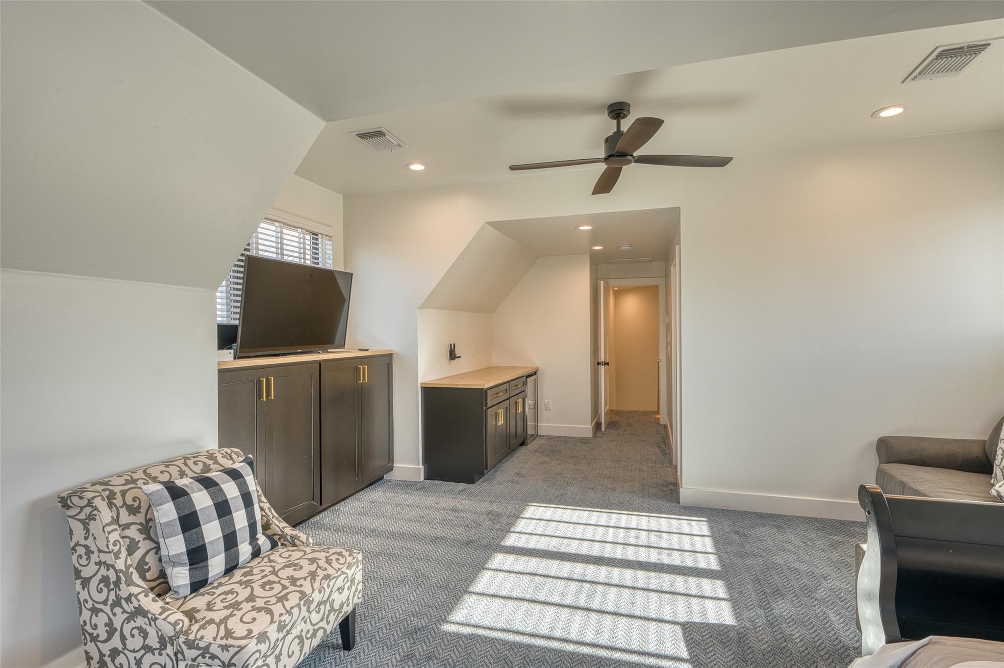 111 Florentine, Horseshoe Bay, TX 78657