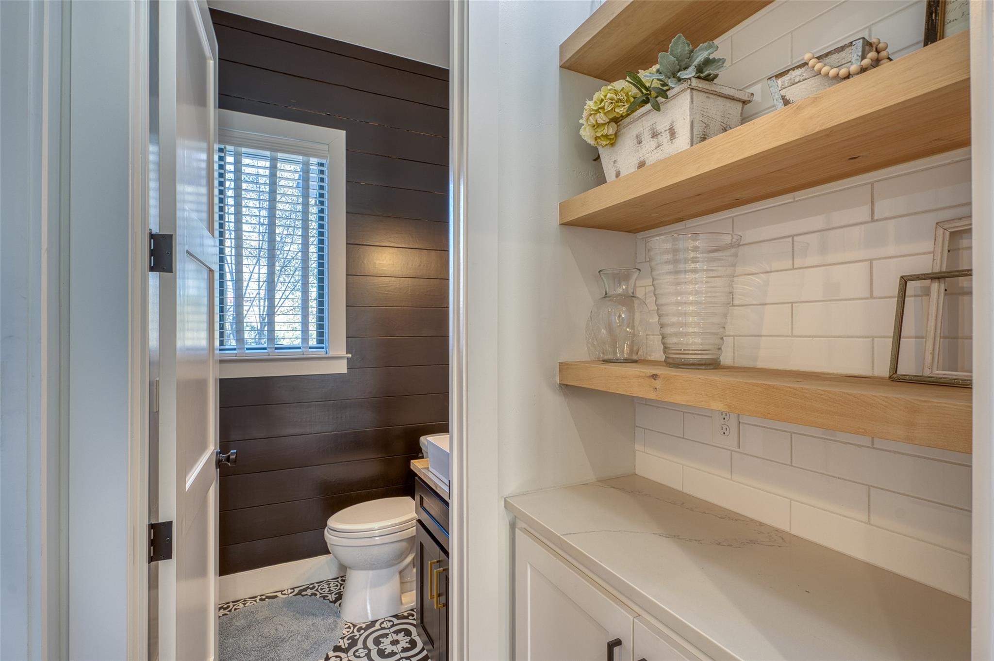 111 Florentine, Horseshoe Bay, TX 78657