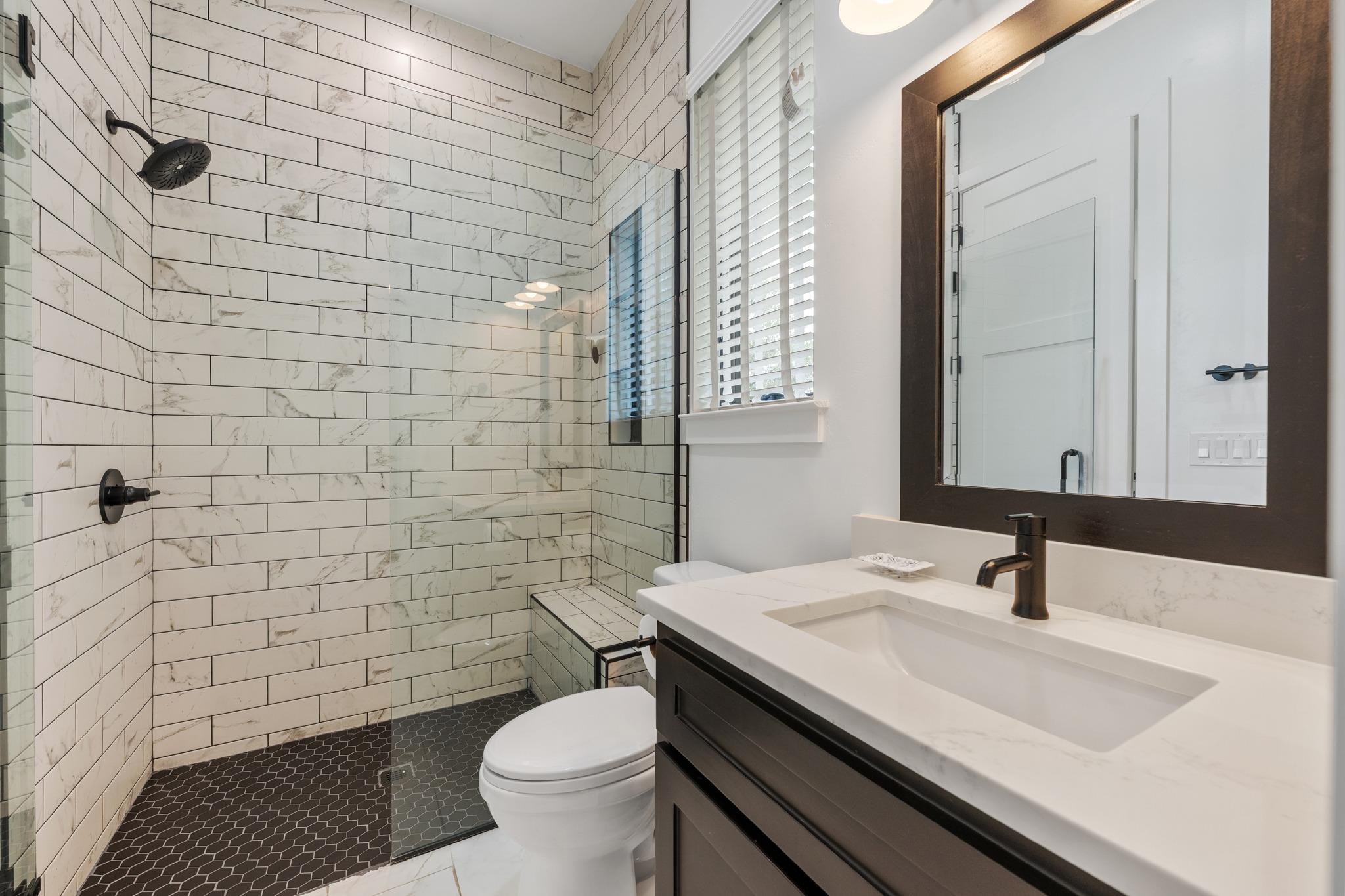 111 Florentine, Horseshoe Bay, TX 78657