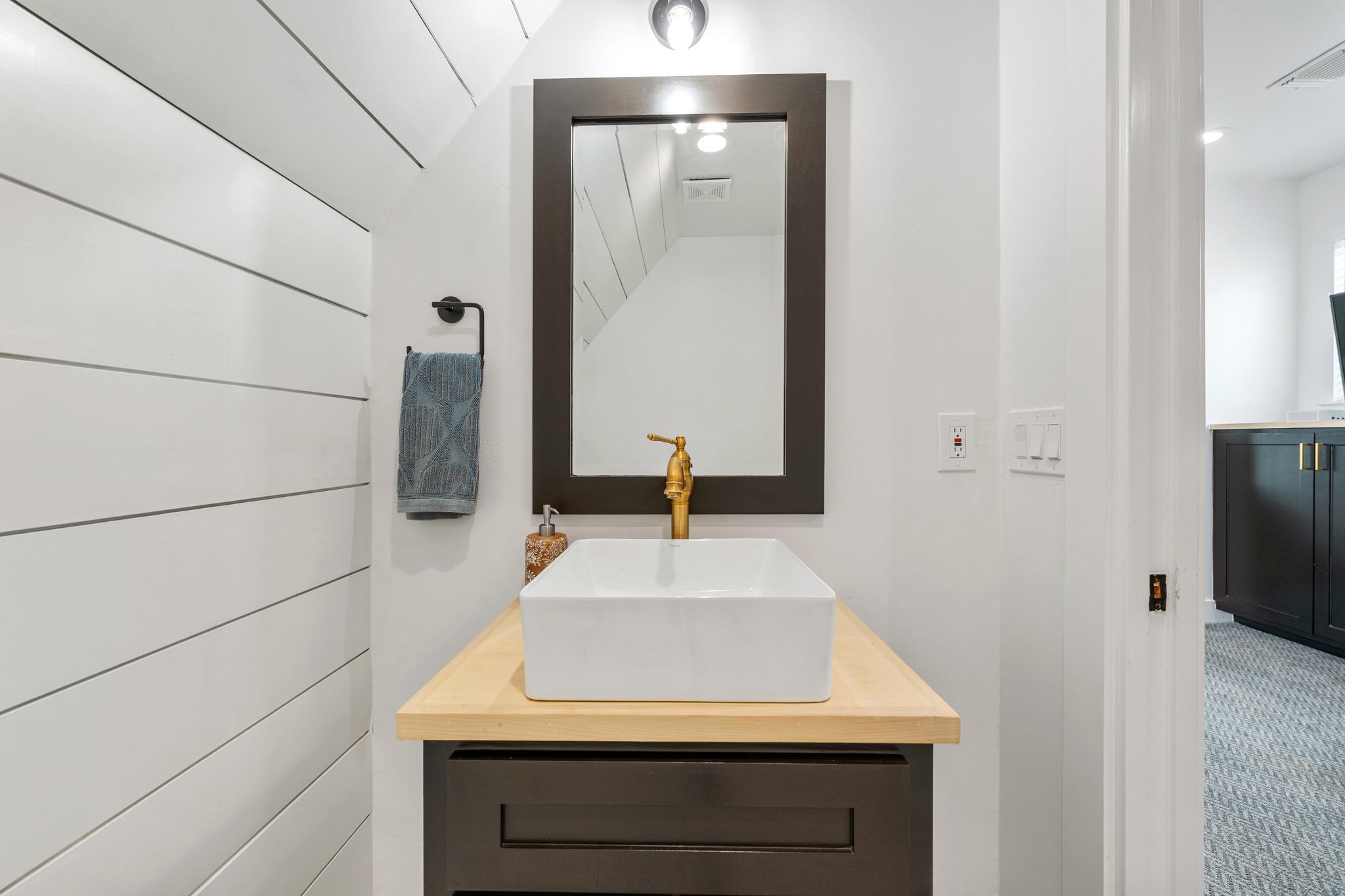 111 Florentine, Horseshoe Bay, TX 78657