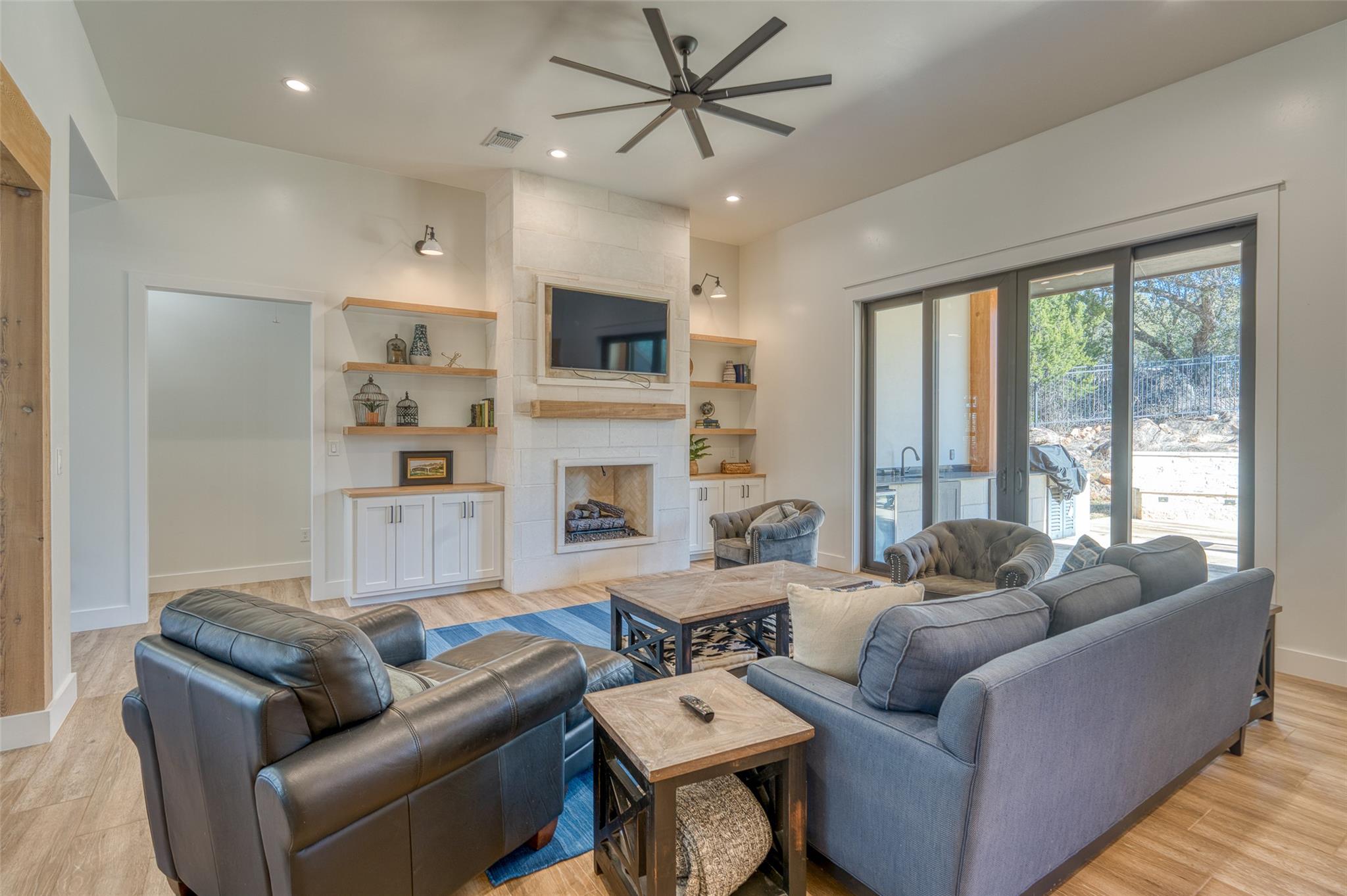 111 Florentine, Horseshoe Bay, TX 78657