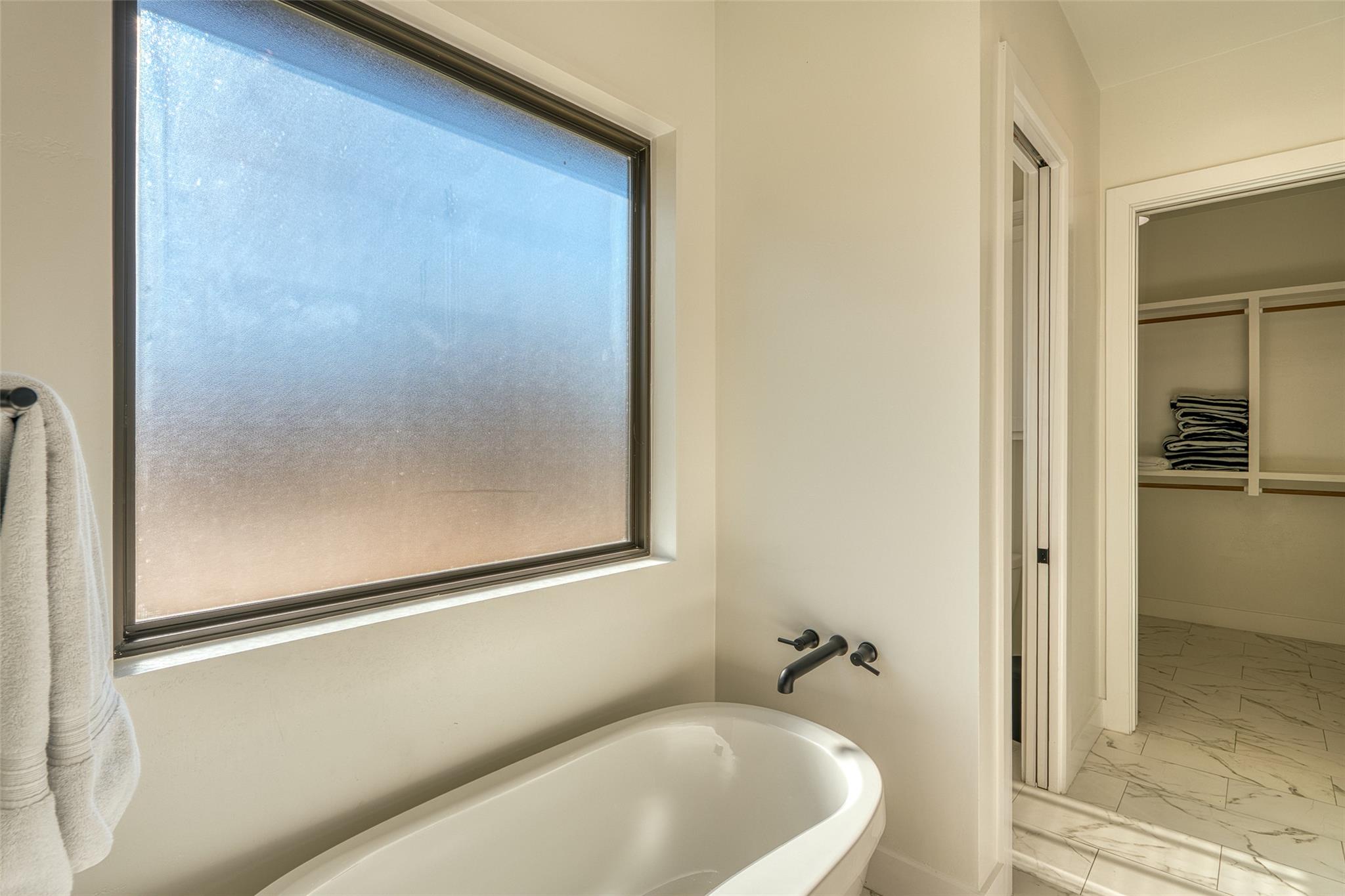 111 Florentine, Horseshoe Bay, TX 78657