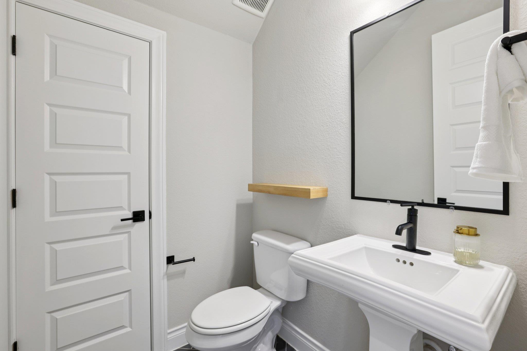 216 Spence Ln, Liberty Hill, TX 78642