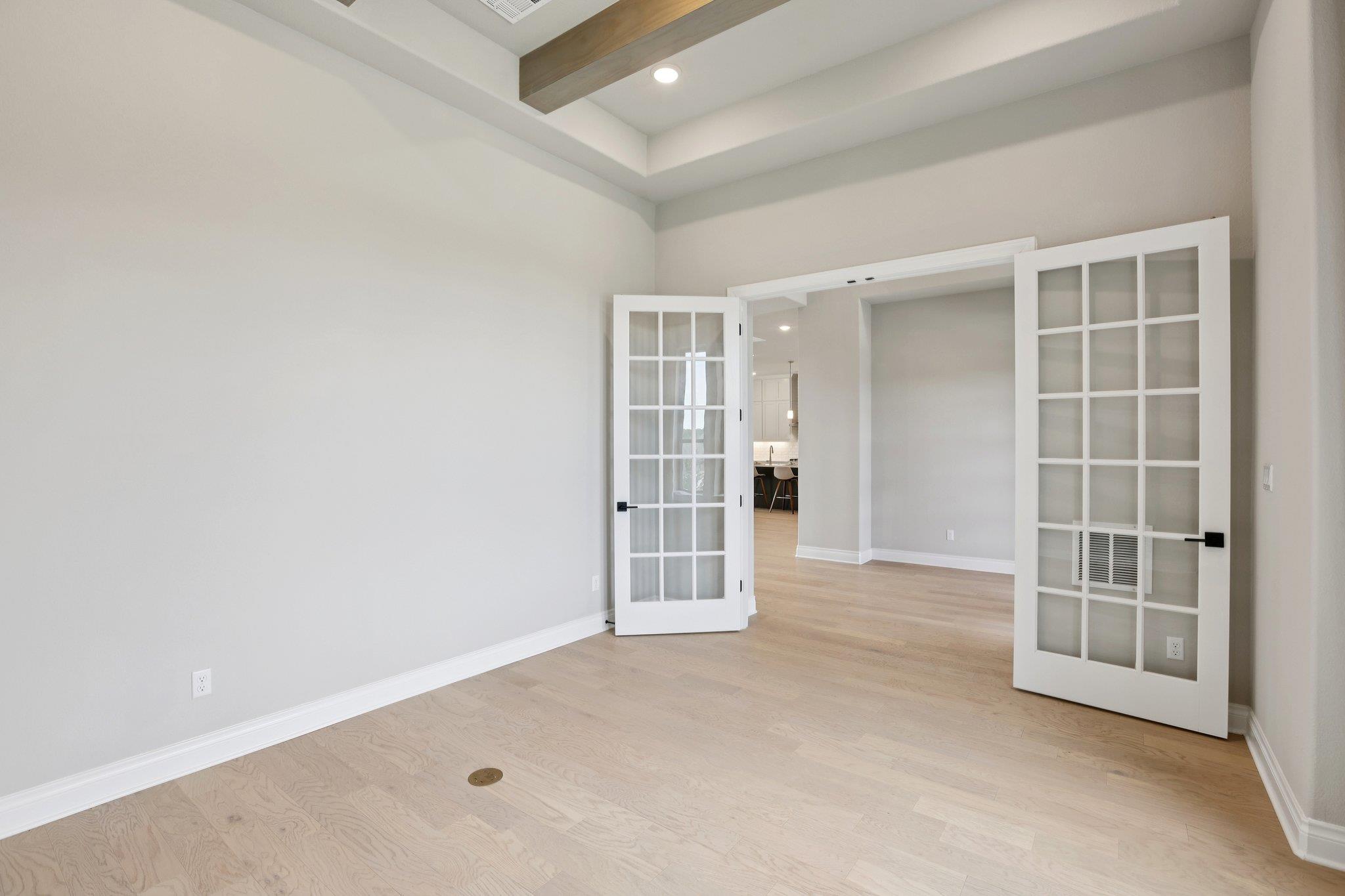 216 Spence Ln, Liberty Hill, TX 78642