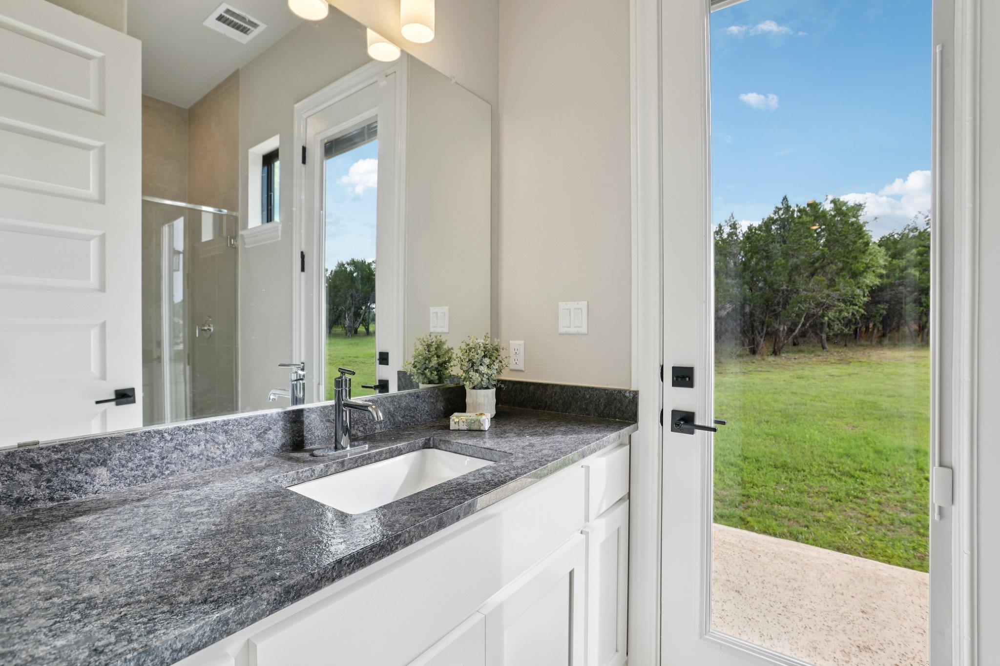 216 Spence Ln, Liberty Hill, TX 78642