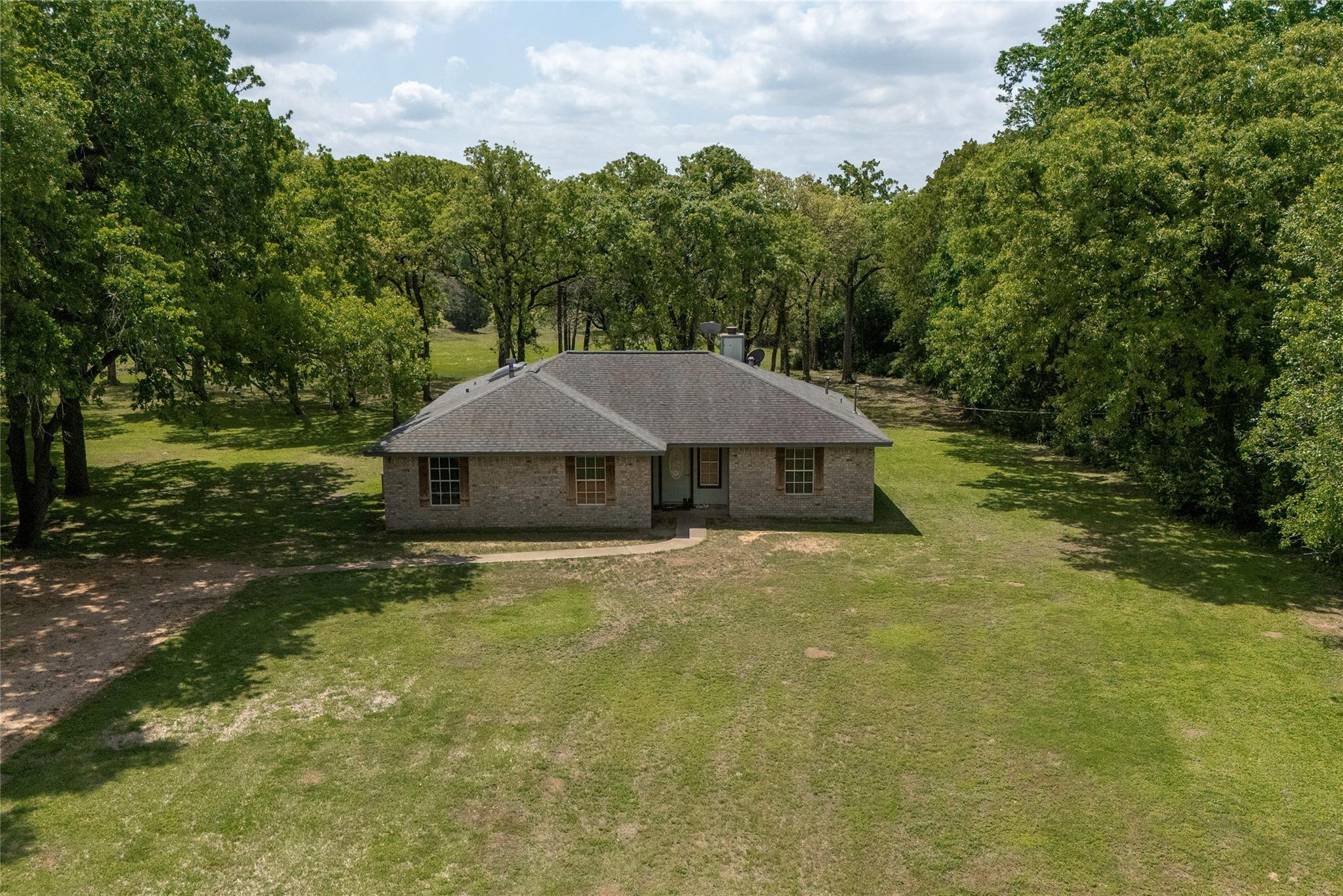 3011 County Road 314, Rockdale, TX 76567