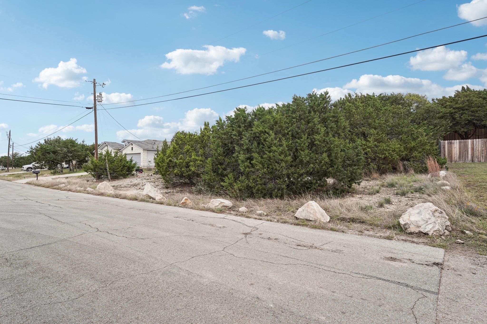 20628 Falcon Ln, Lago Vista, TX 78645